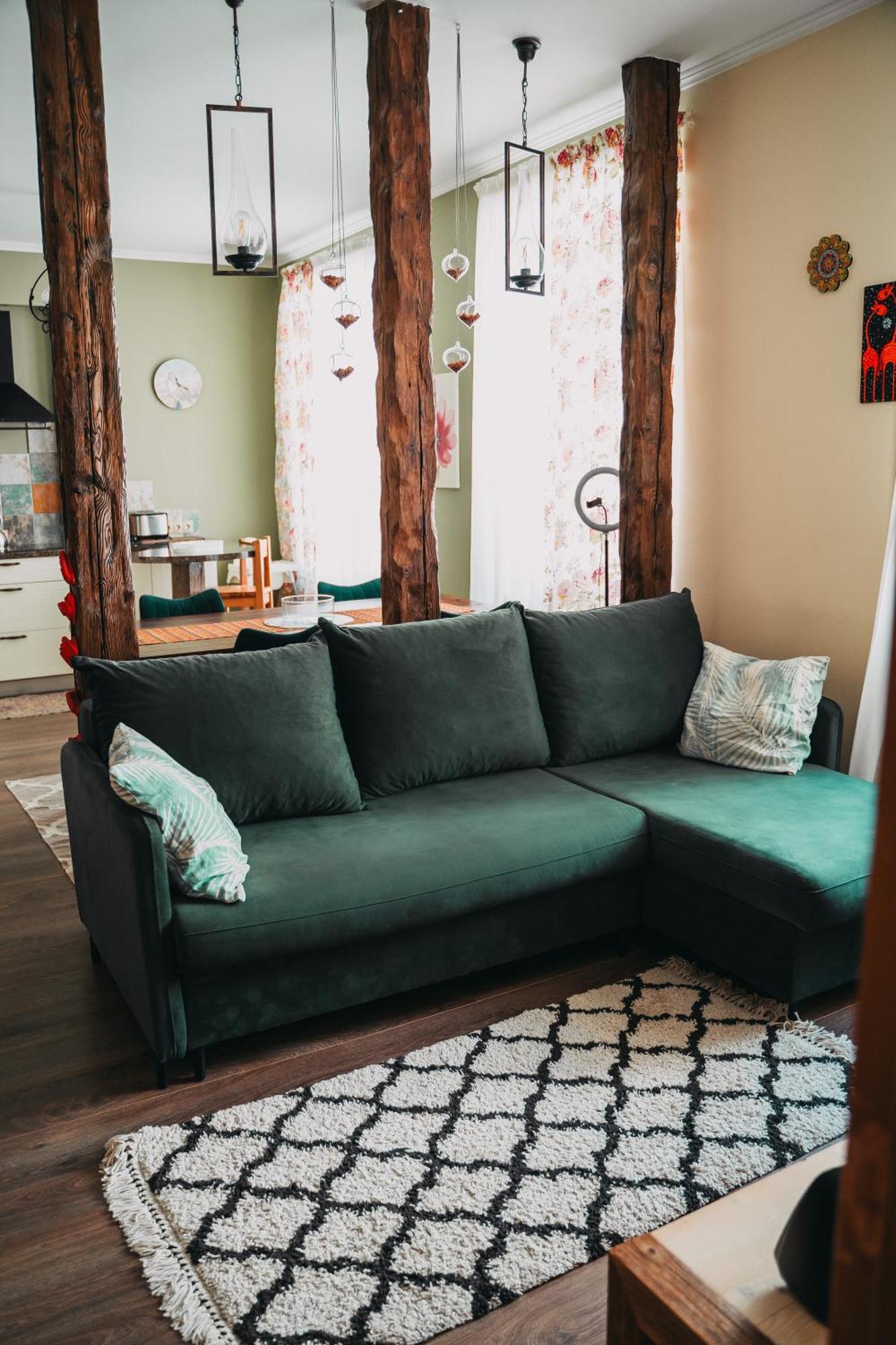 Family Apartment In Riga Center And Free Parking