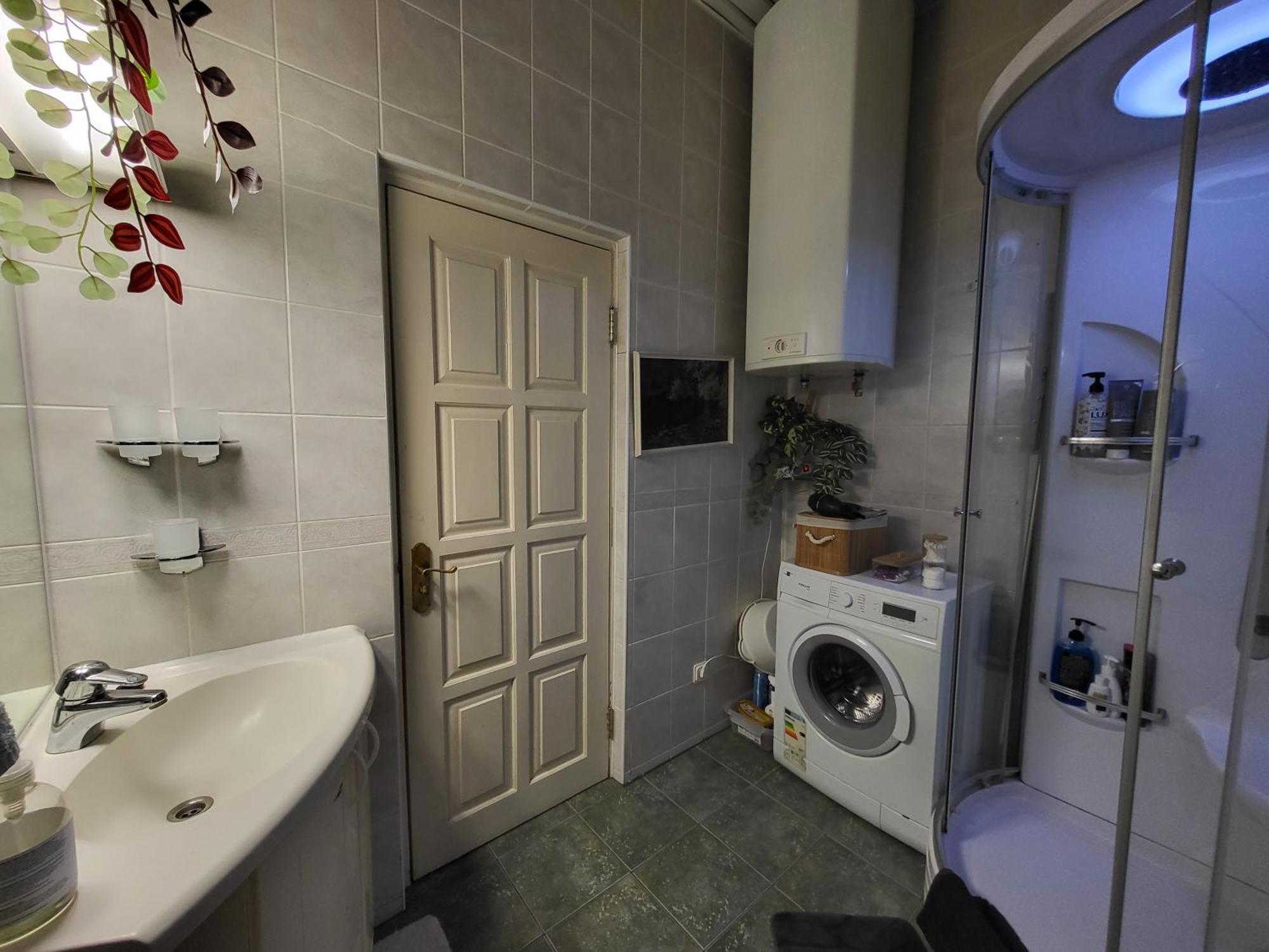 Huoneisto Alunana Premium & Fireplace In Art Nouveau District, 63 Sqm, 1870s, Self Check-in *