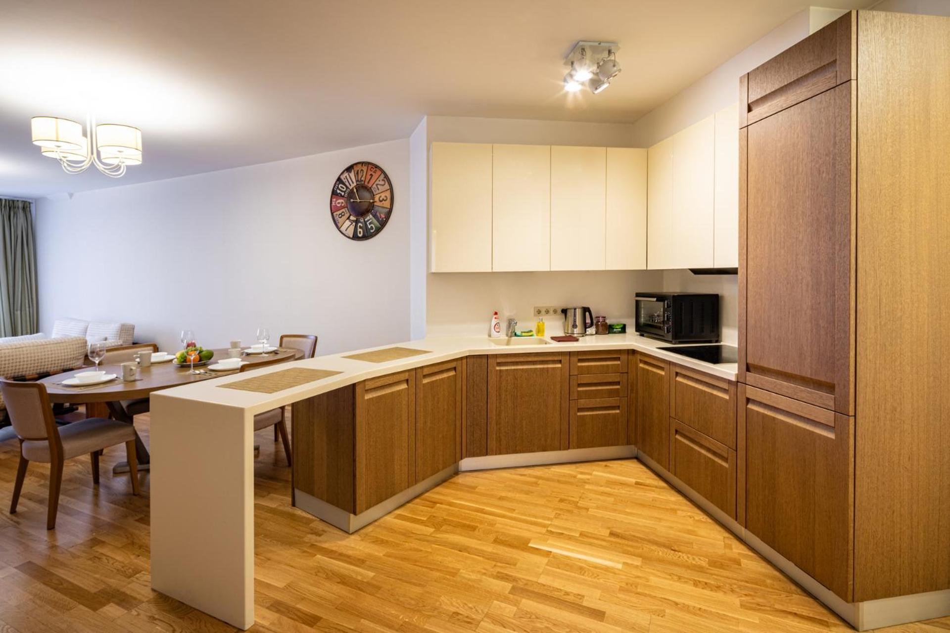 Old Two Bedroom At Galleria Apartment