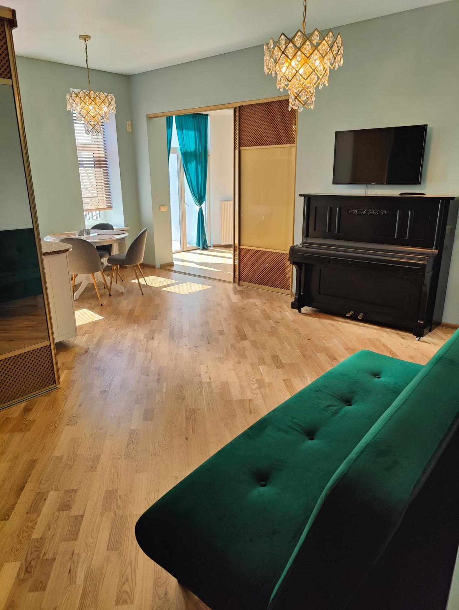 Self Check-in In The Heart Of Apartment