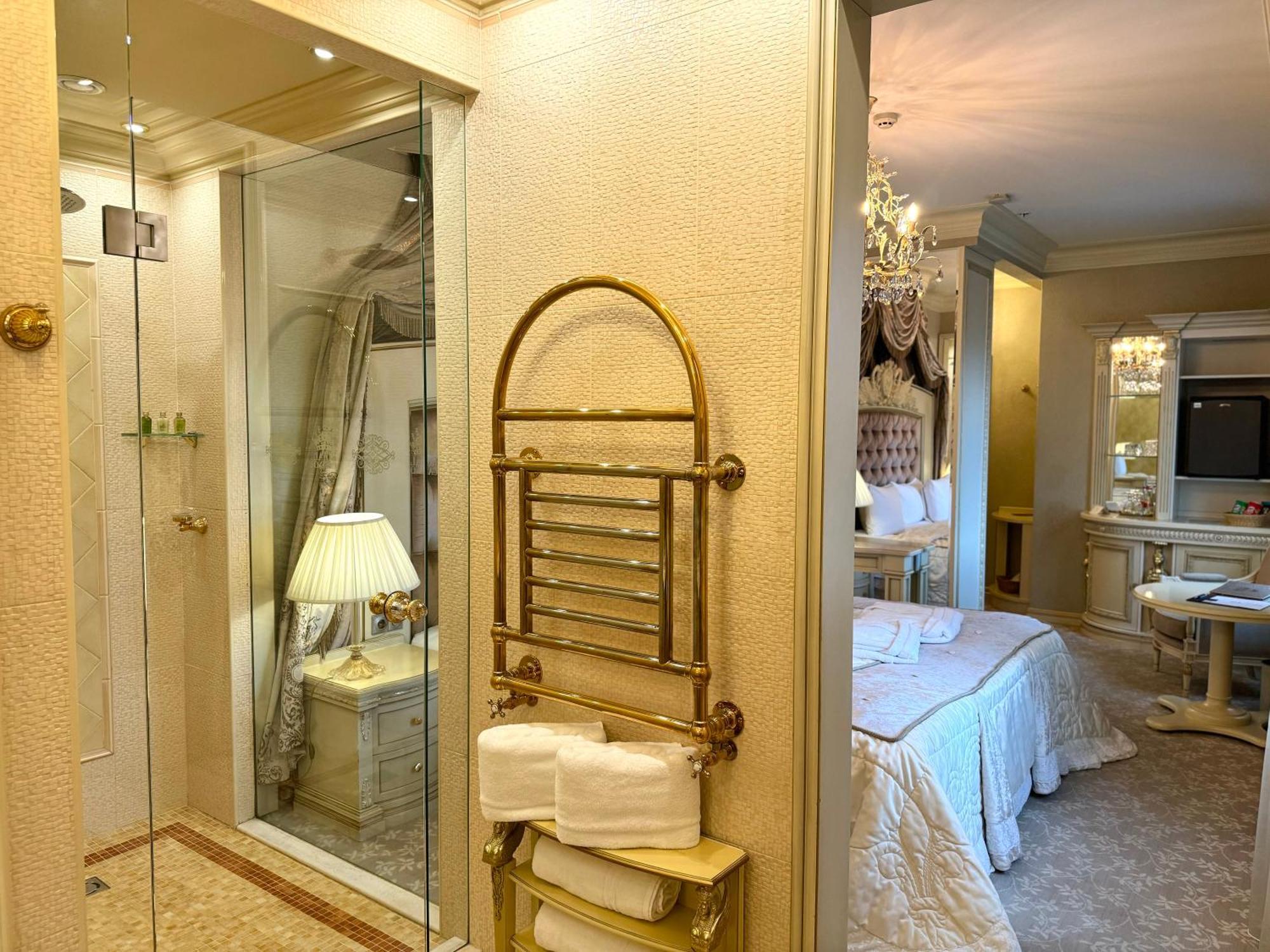Royal & 5* Riga