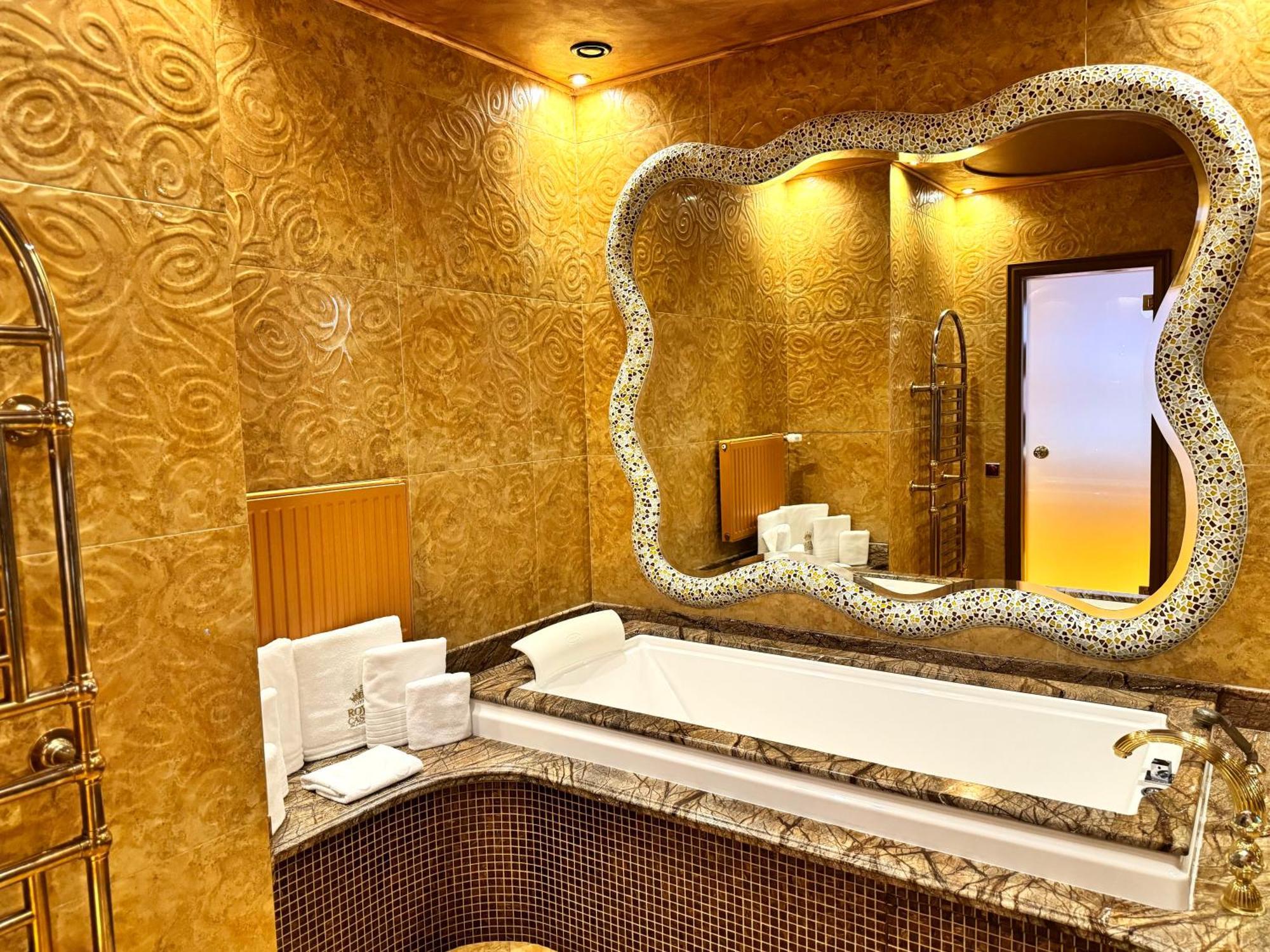 Royal & Hotel 5*