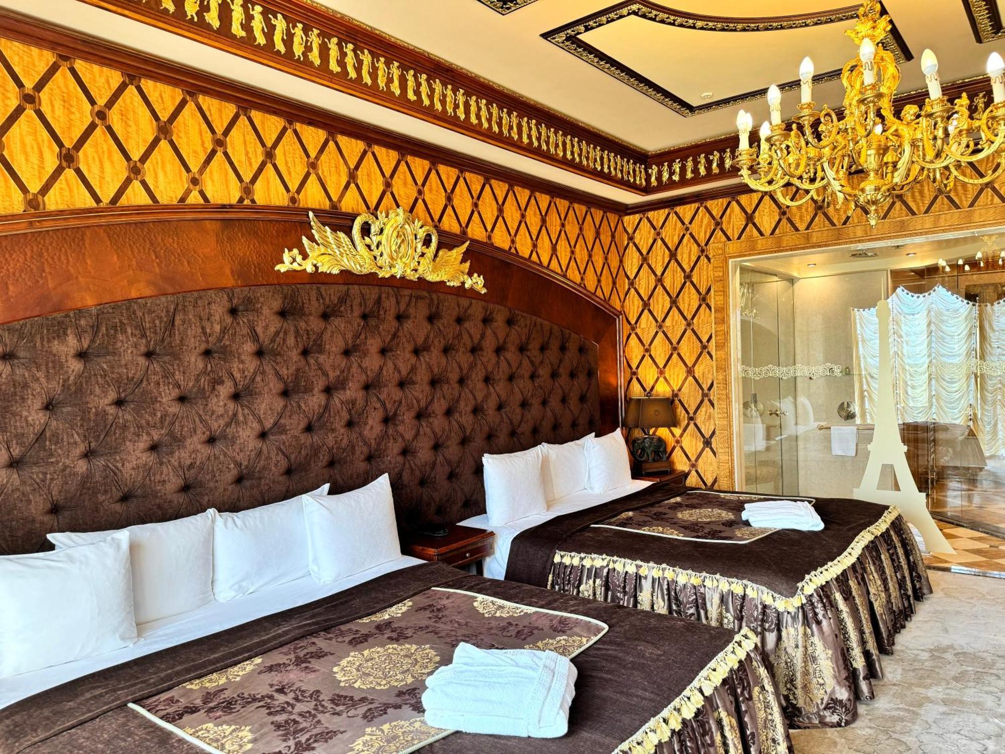 Hotel Royal &