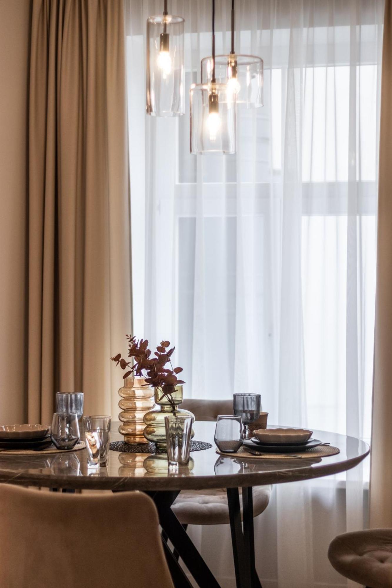 Terrific First-class In Town Center Apartment *