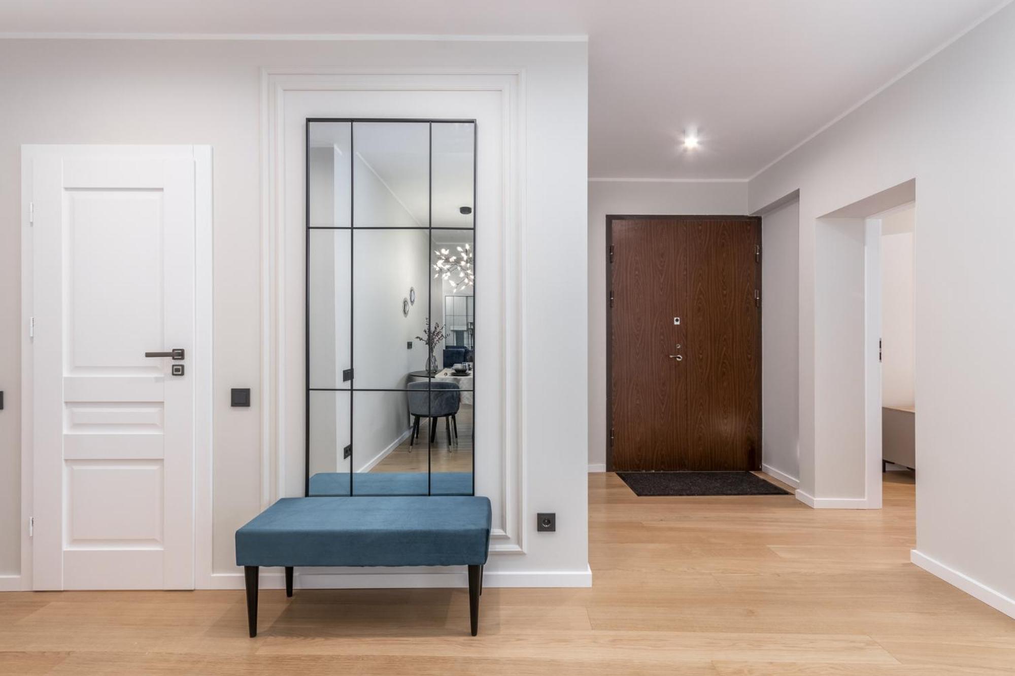 Terrific First-class In Town Center Apartment