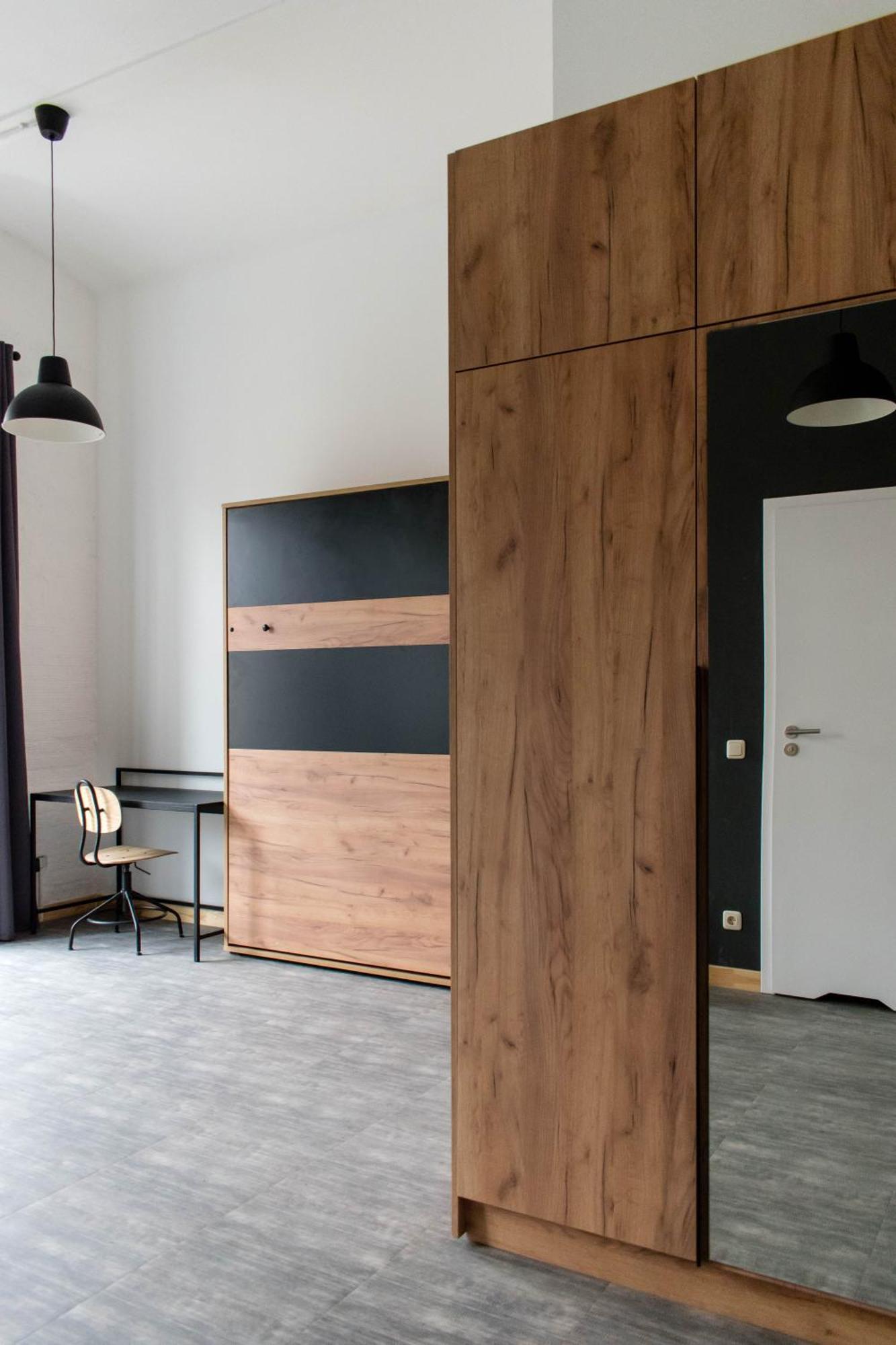 Apartment Youthments Living *