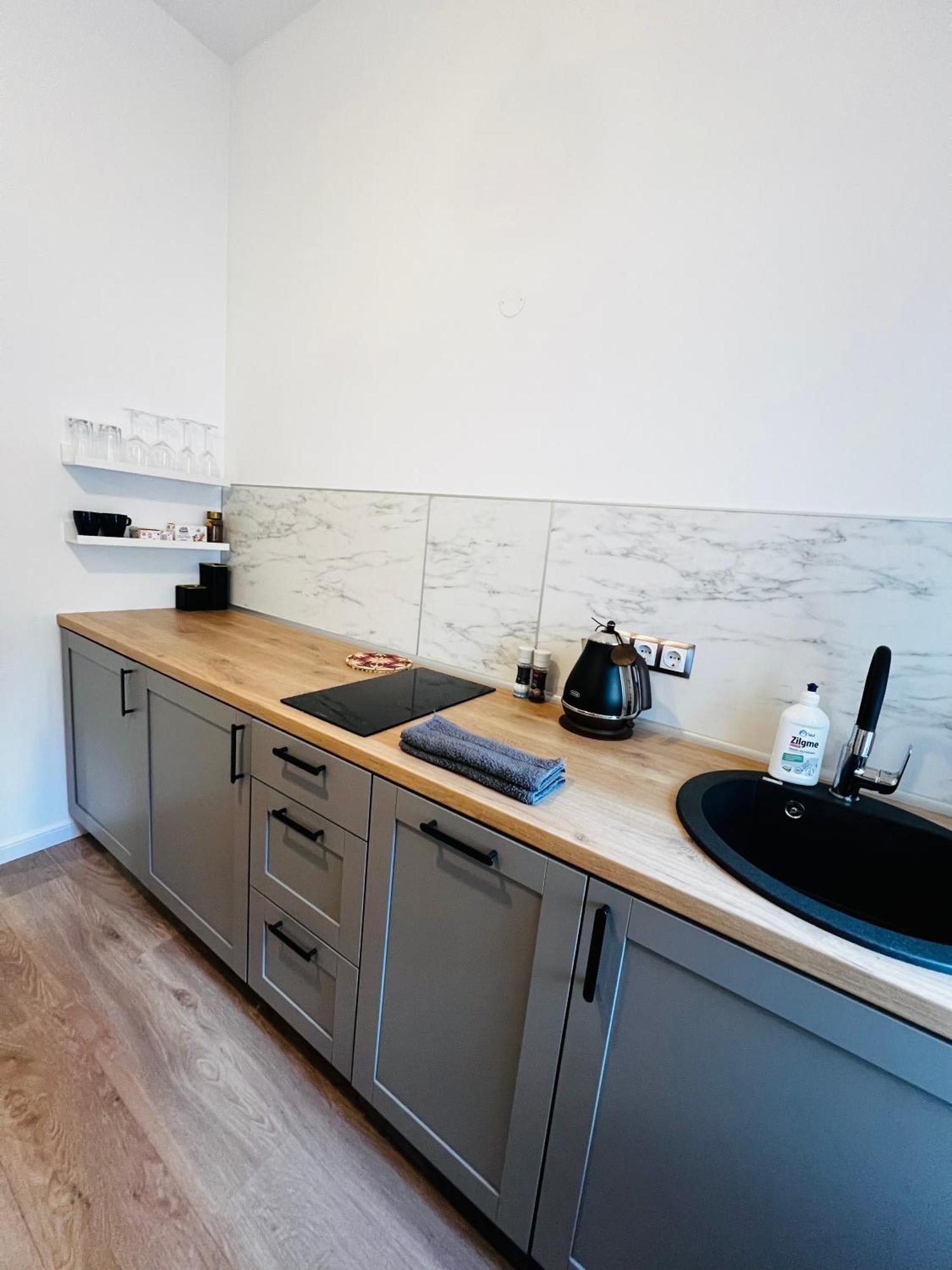 Apartment Cherry