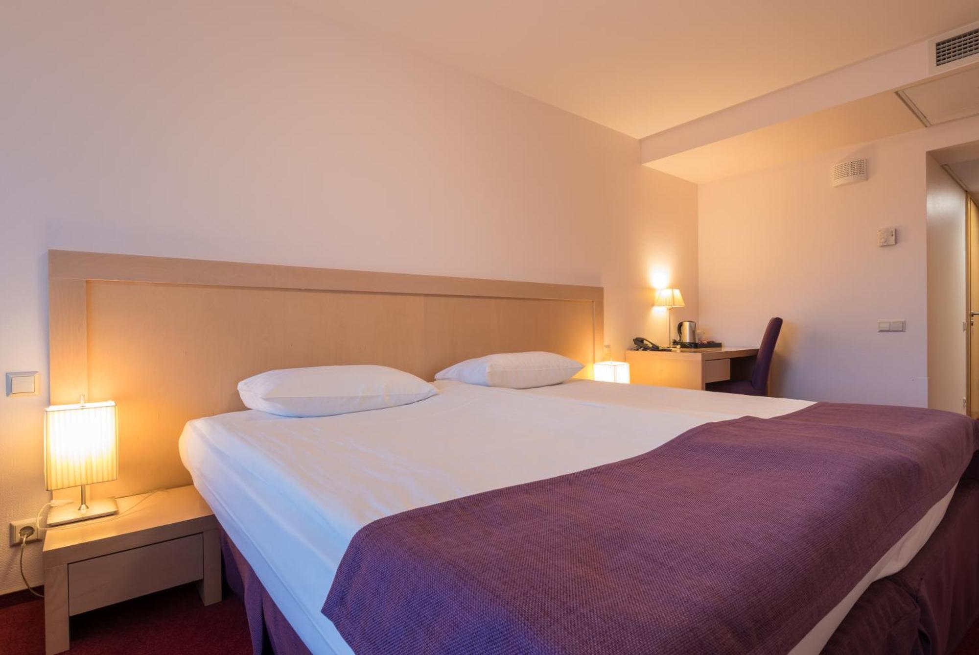 Islande With Free Parking 4* Riga