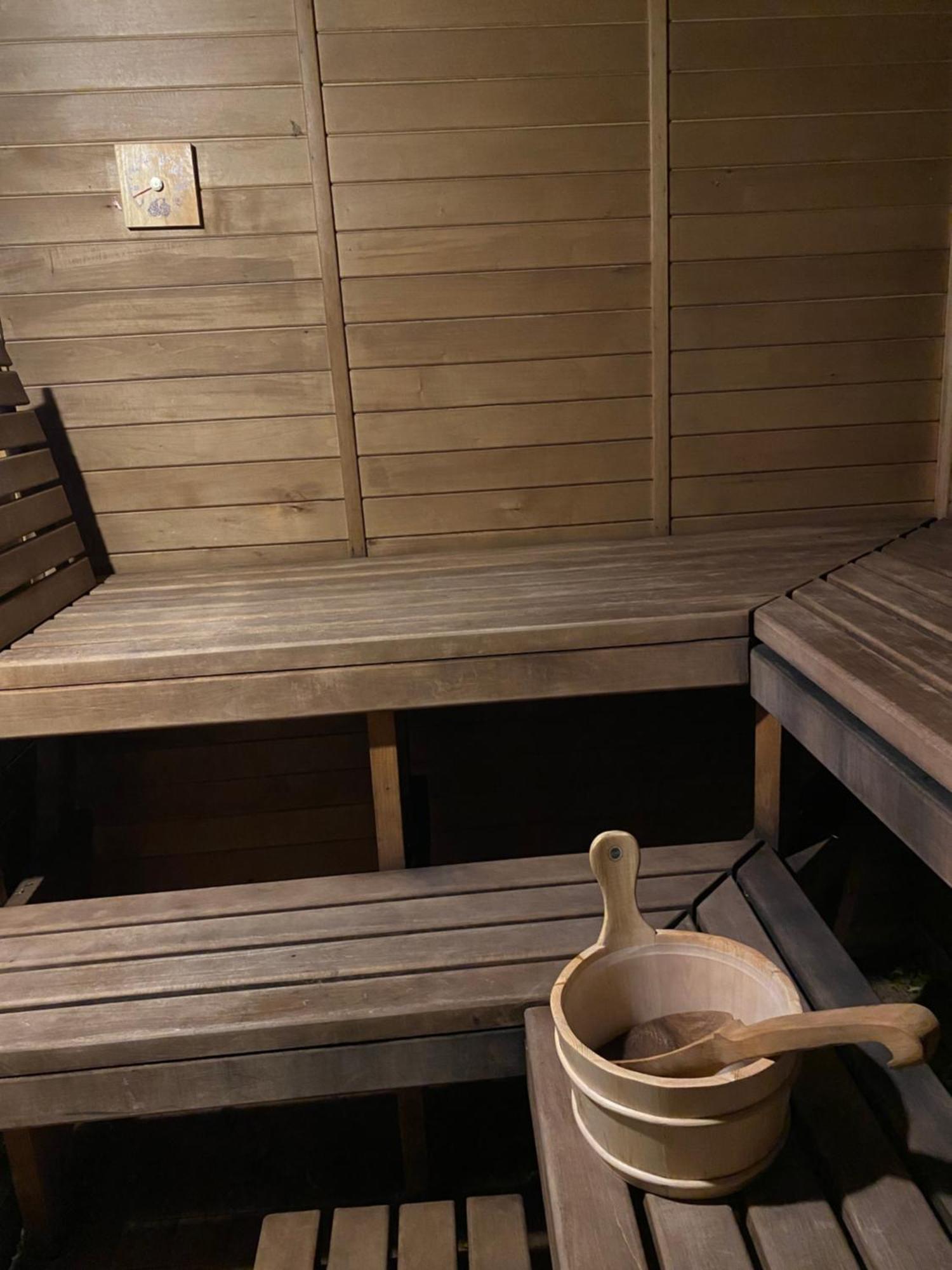 House By The Sea With Hot Tub Riga