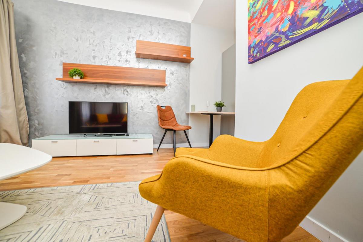 Homly S22 Apartment