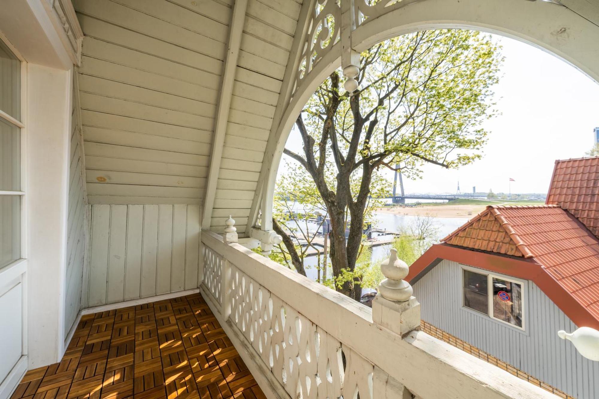 Riverside Flat With A Beautiful View Over * Riga