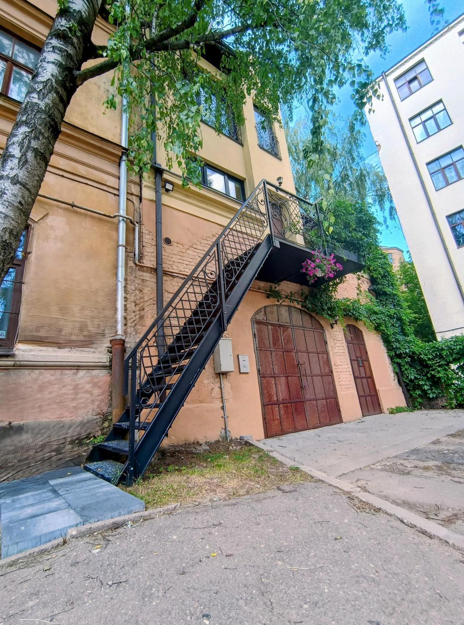 Korter Ernests' Unique Townhouse With Sauna, Hot Tub And Free Parking Riga
