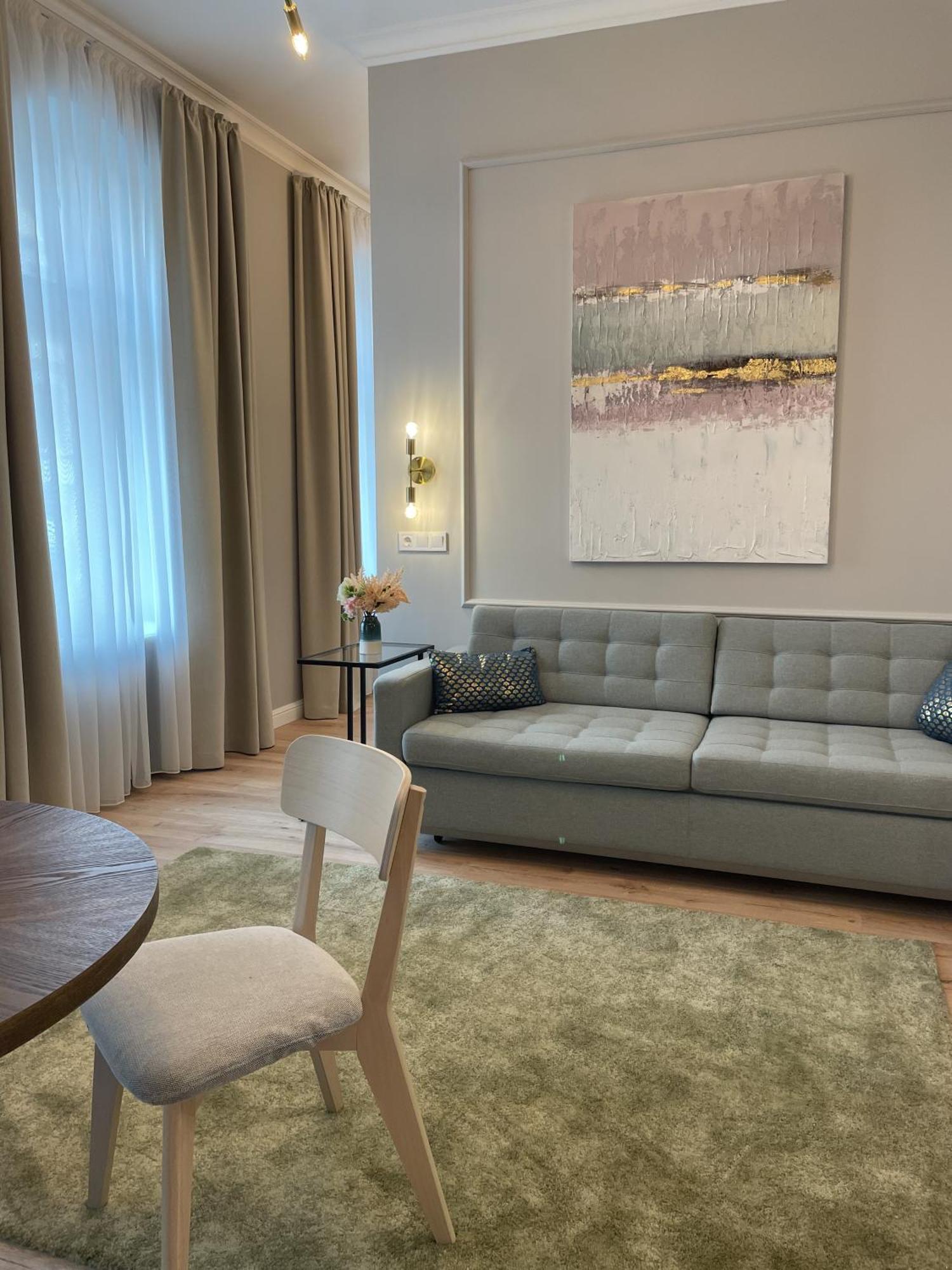 Amella Aparthotel 4*