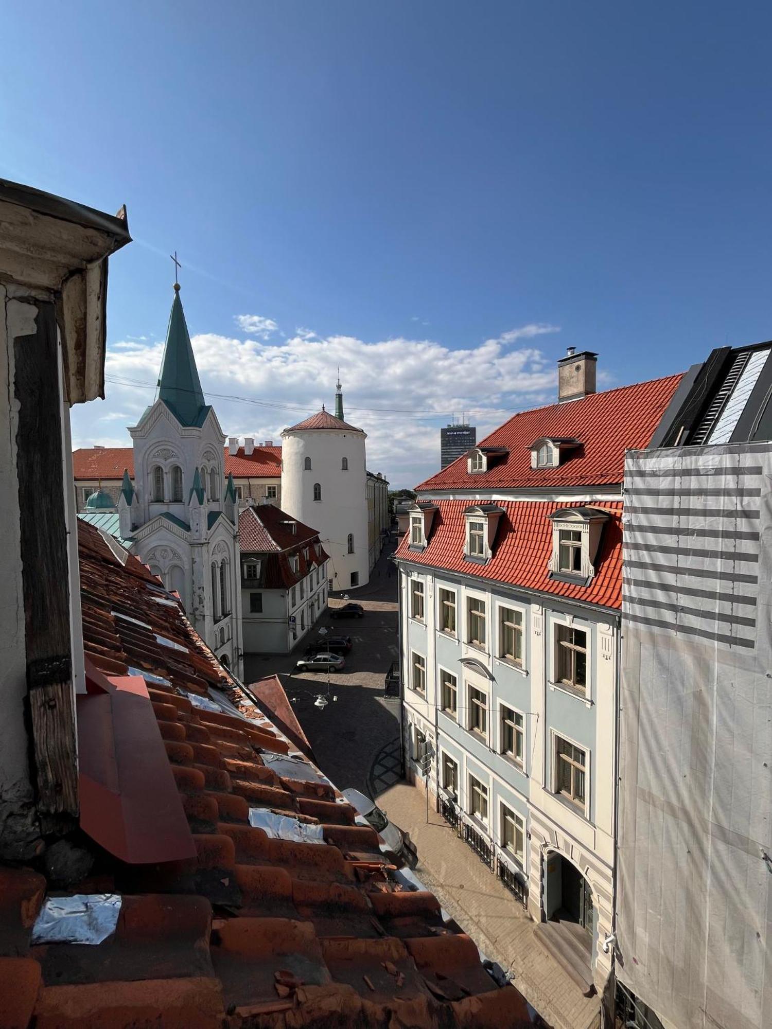 Authentic Loft In The Heart Of Old Town Huoneisto
