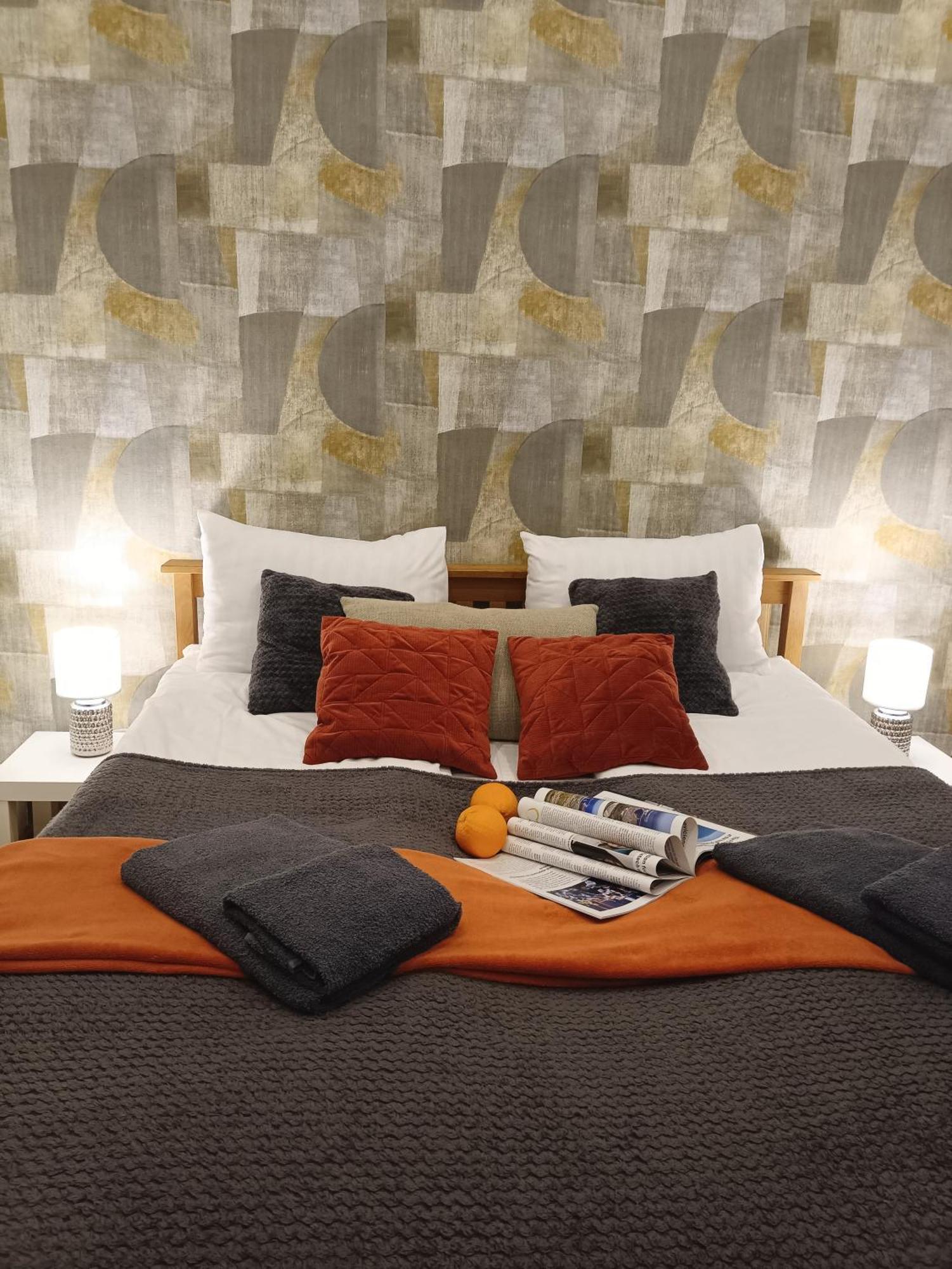 Căn hộ Center Two With One Bedroom, Up To 5 Guests, Self Check-in, Free Parking *