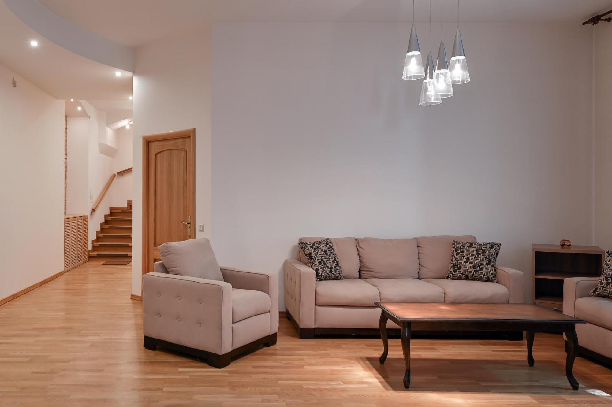 Spacious 82m2 Elegant Flat In The Heart Of Riga