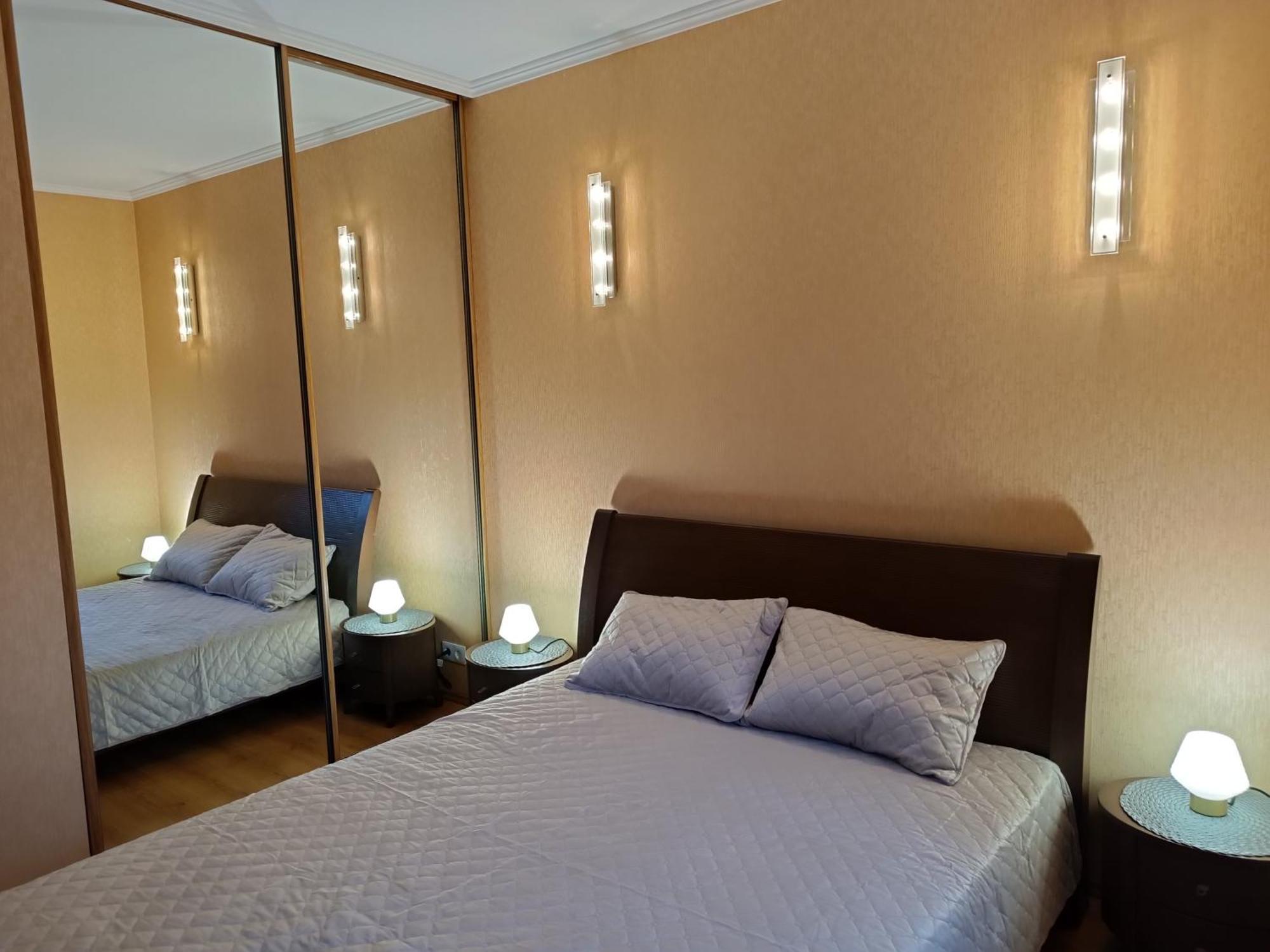 Quiet Dzelzavas Street Apartment *