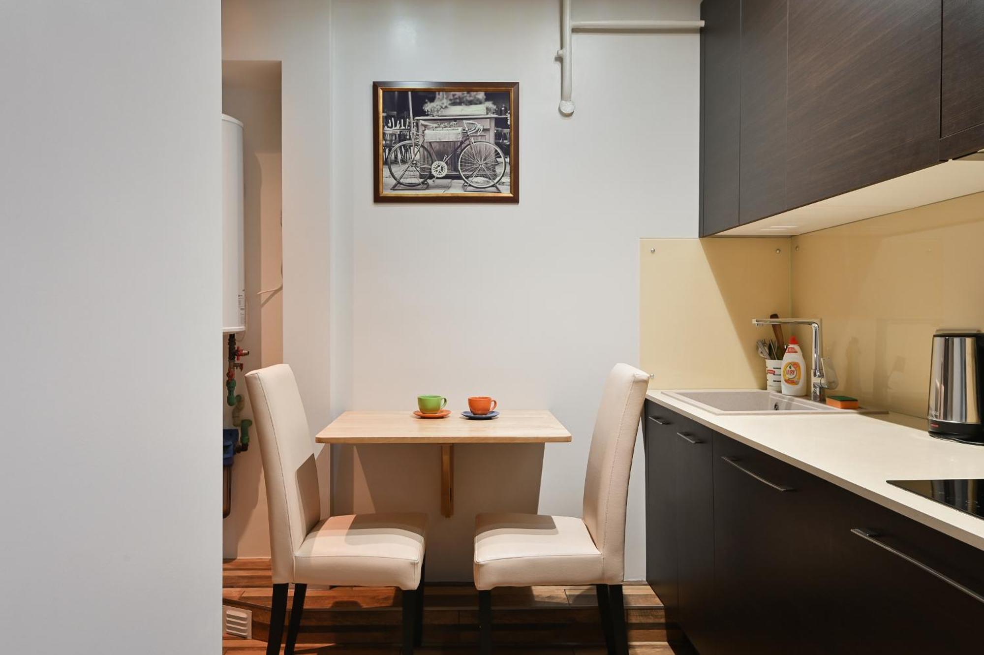 Modern Studio-apartment In The Centre, Free Parking Huoneisto