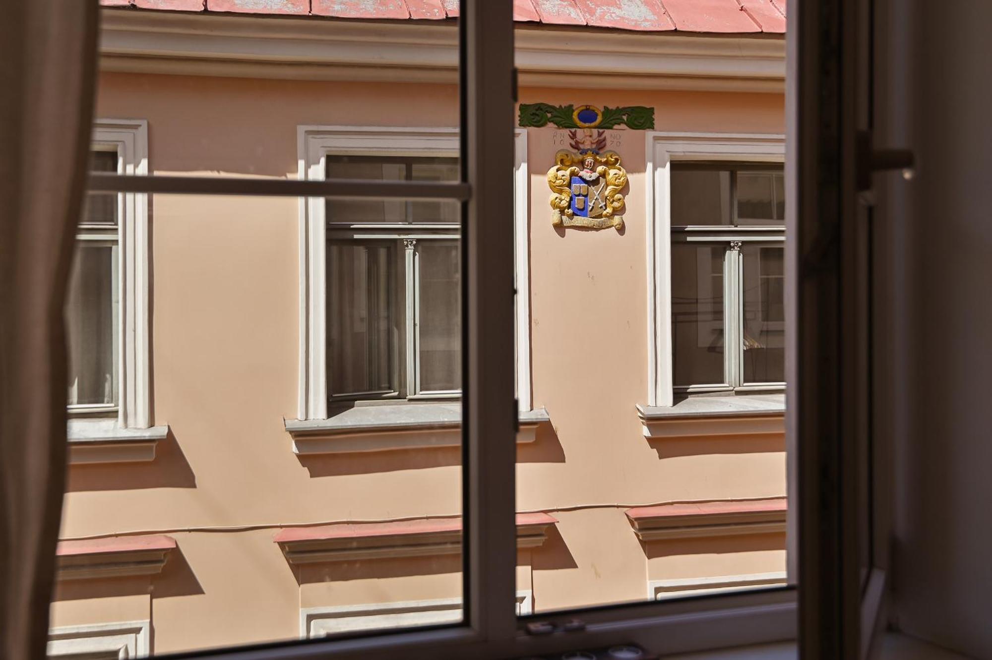 Heart Of Old Apartment *