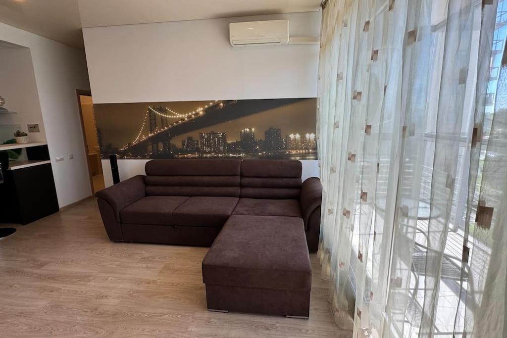 Metropolia Deluxe Apartment *