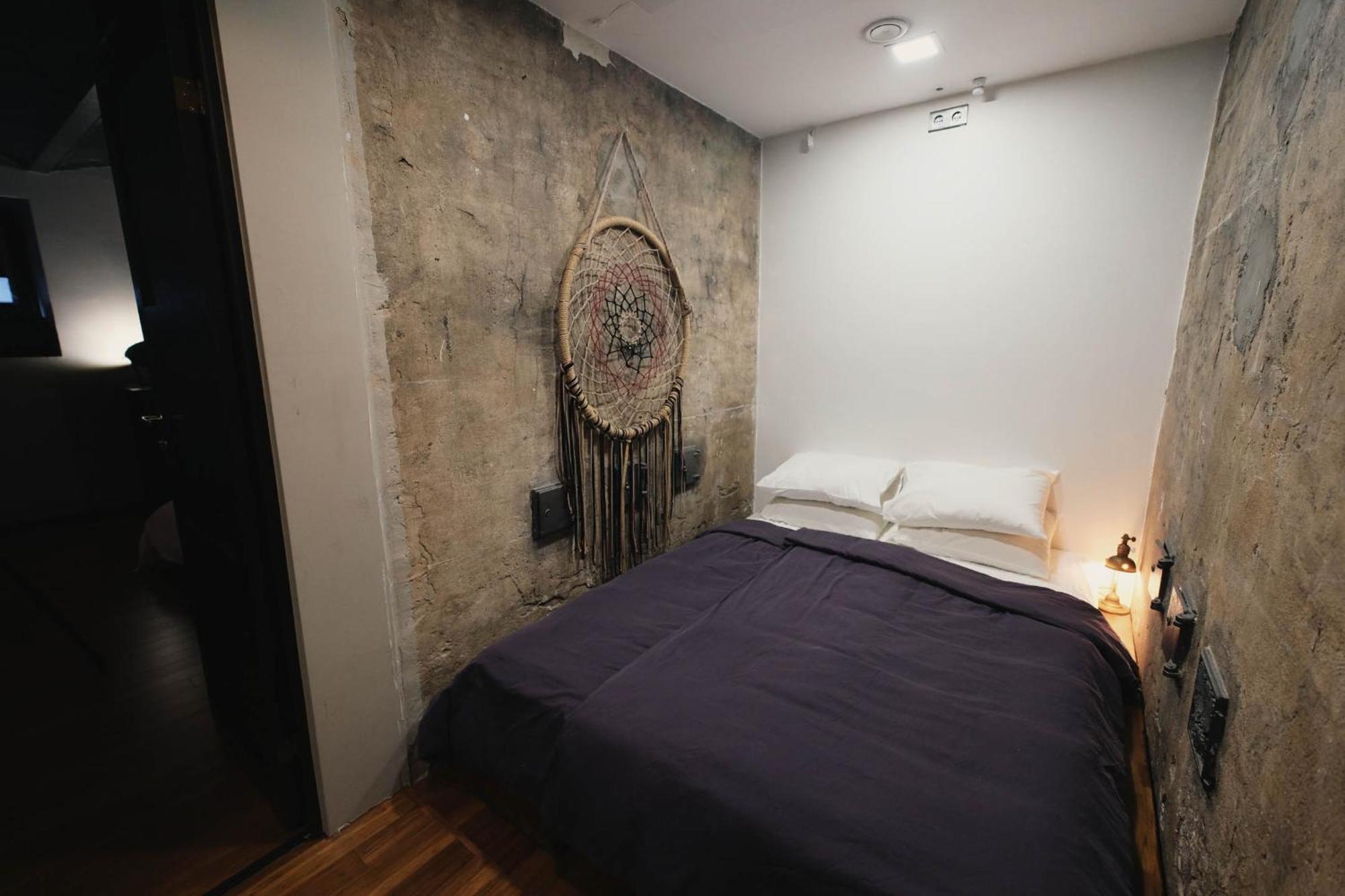 Kinky In Apartamento *