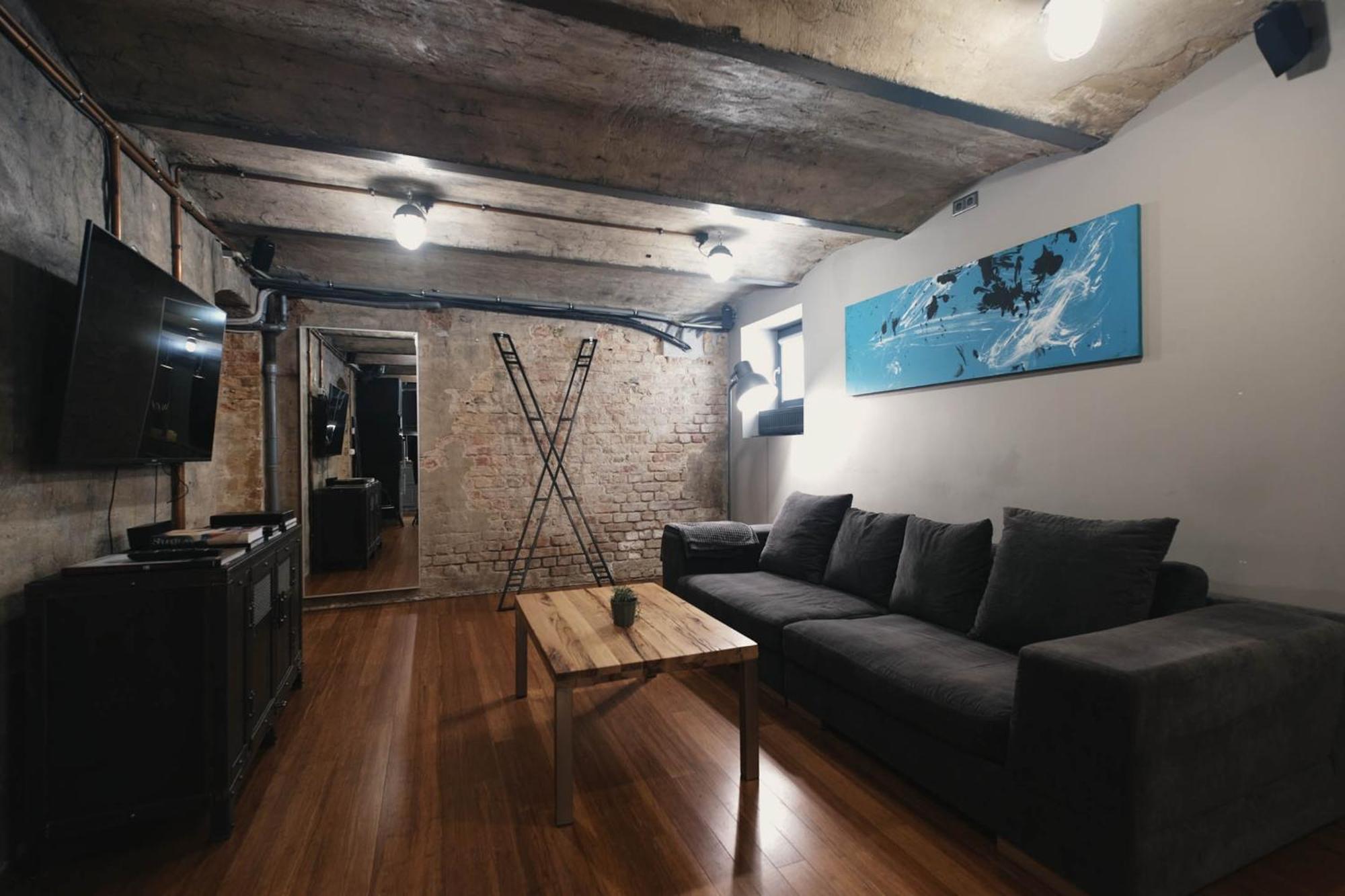 Kinky In Apartment Riga