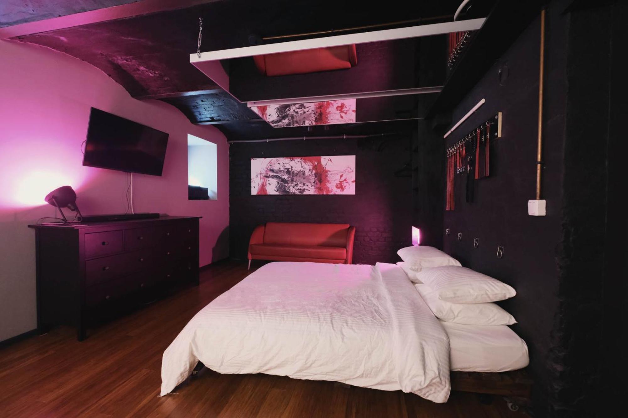Apartment Kinky In *