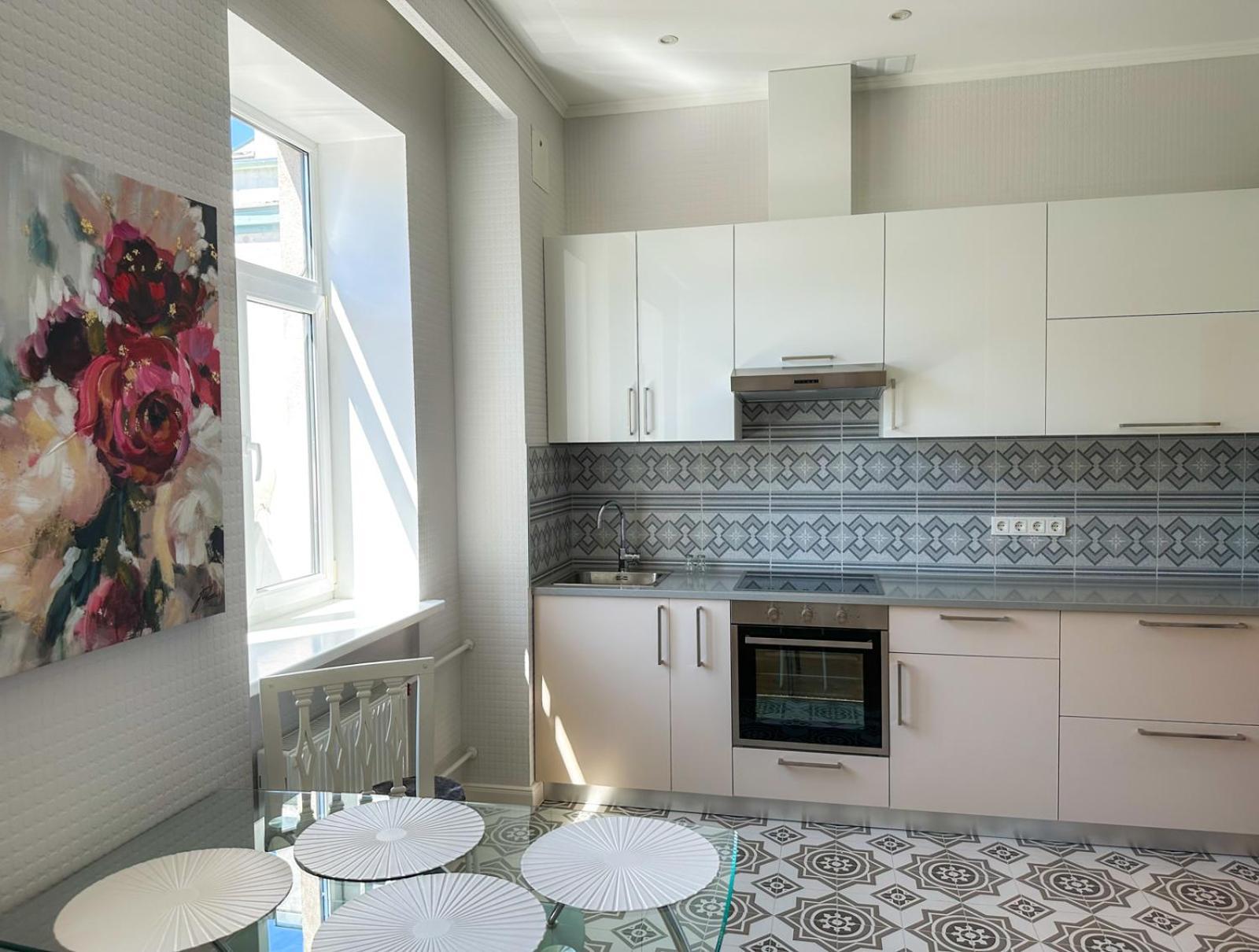Huoneisto Heart, Bright, Loft View, Free Parking *