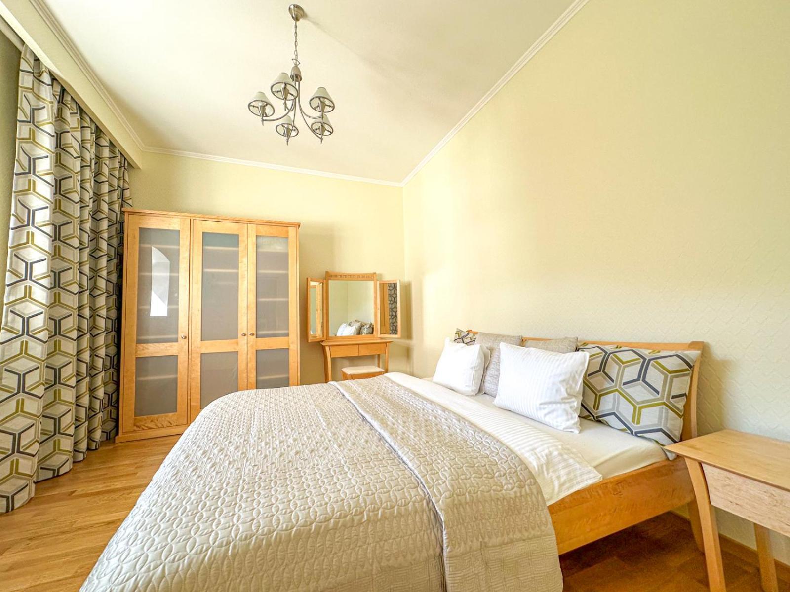 Heart, Bright, Loft View, Free Parking Huoneisto Riika