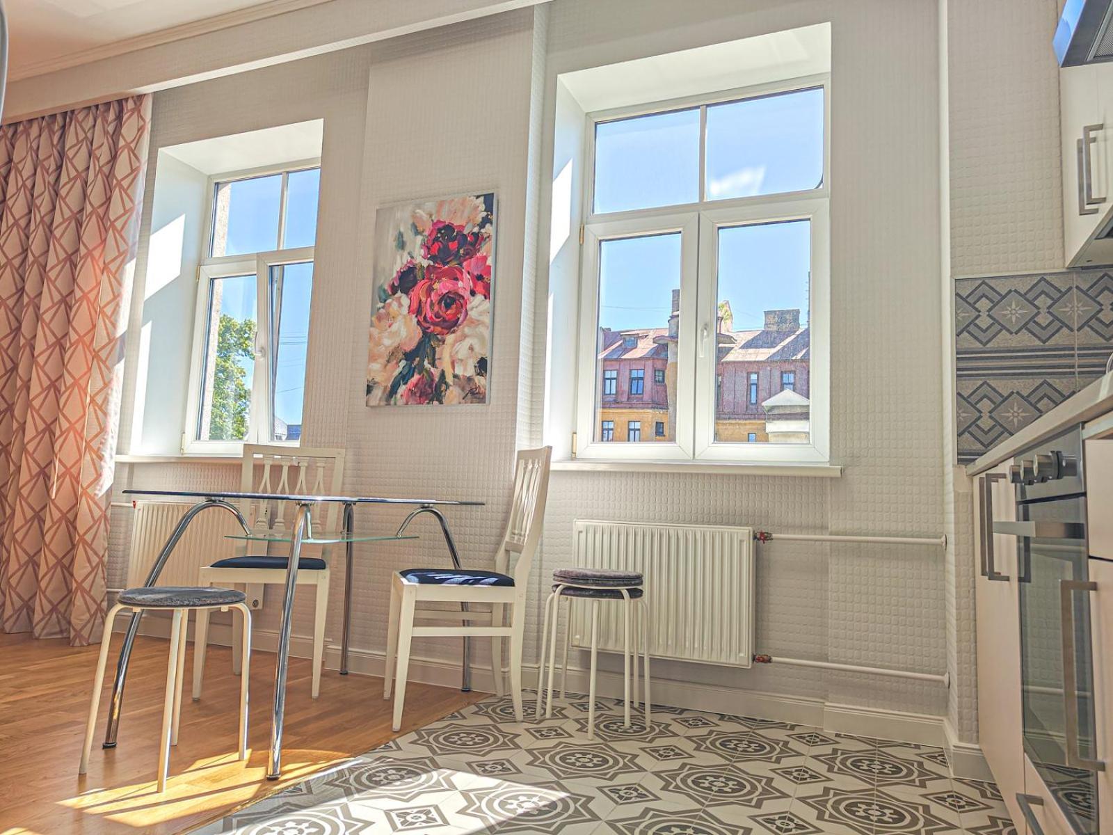 Heart, Bright, Loft View, Free Parking