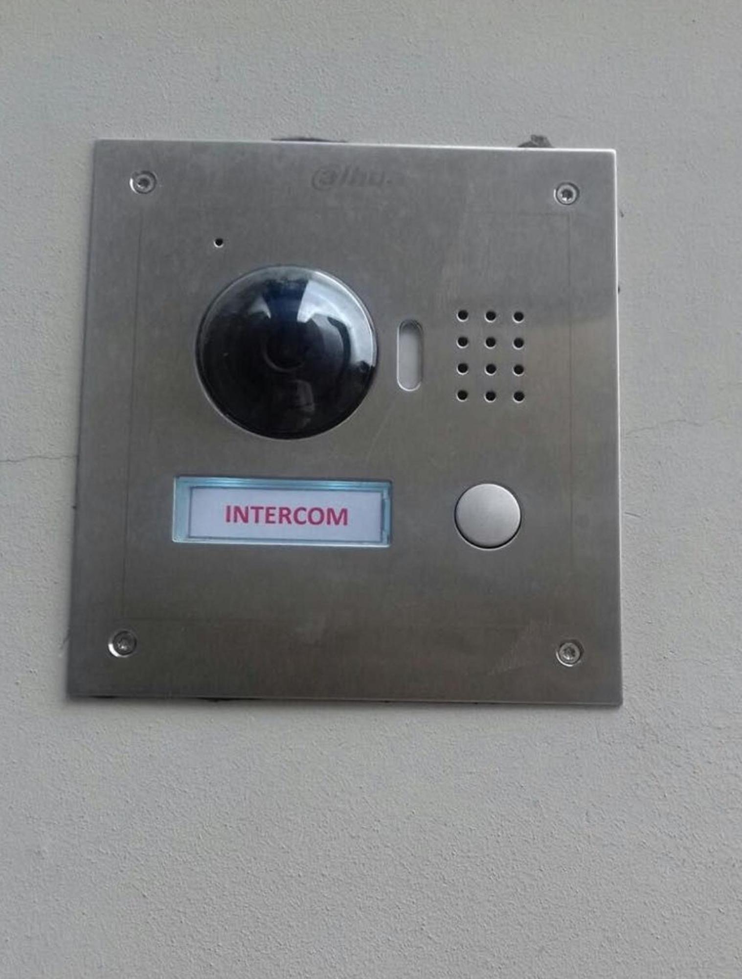 New In The Heart Of 2 Apartment