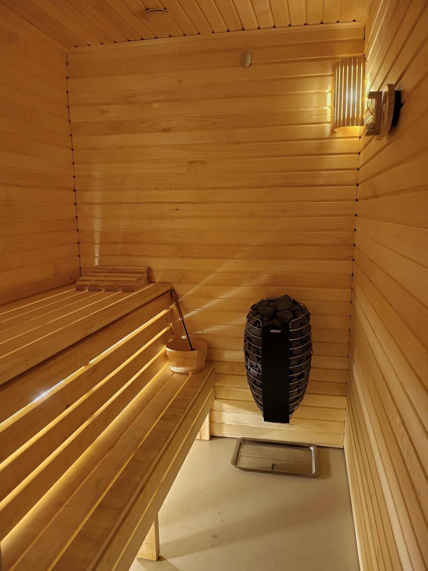 Ernests' Unique Townhouse With Sauna, Hot Tub And Free Parking Korter Riga