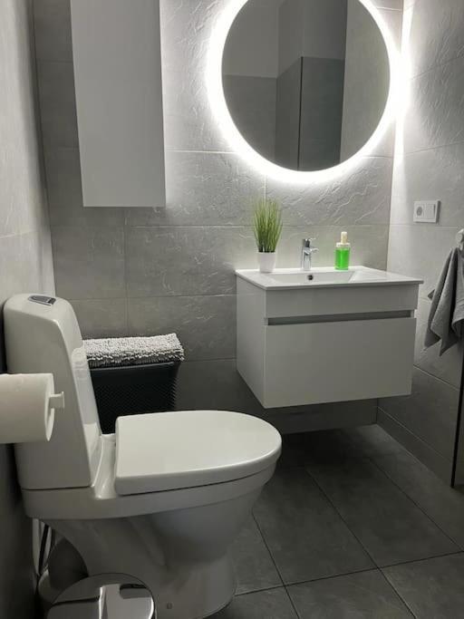 Old Town Cozy With Free Underground Parking Apartment *