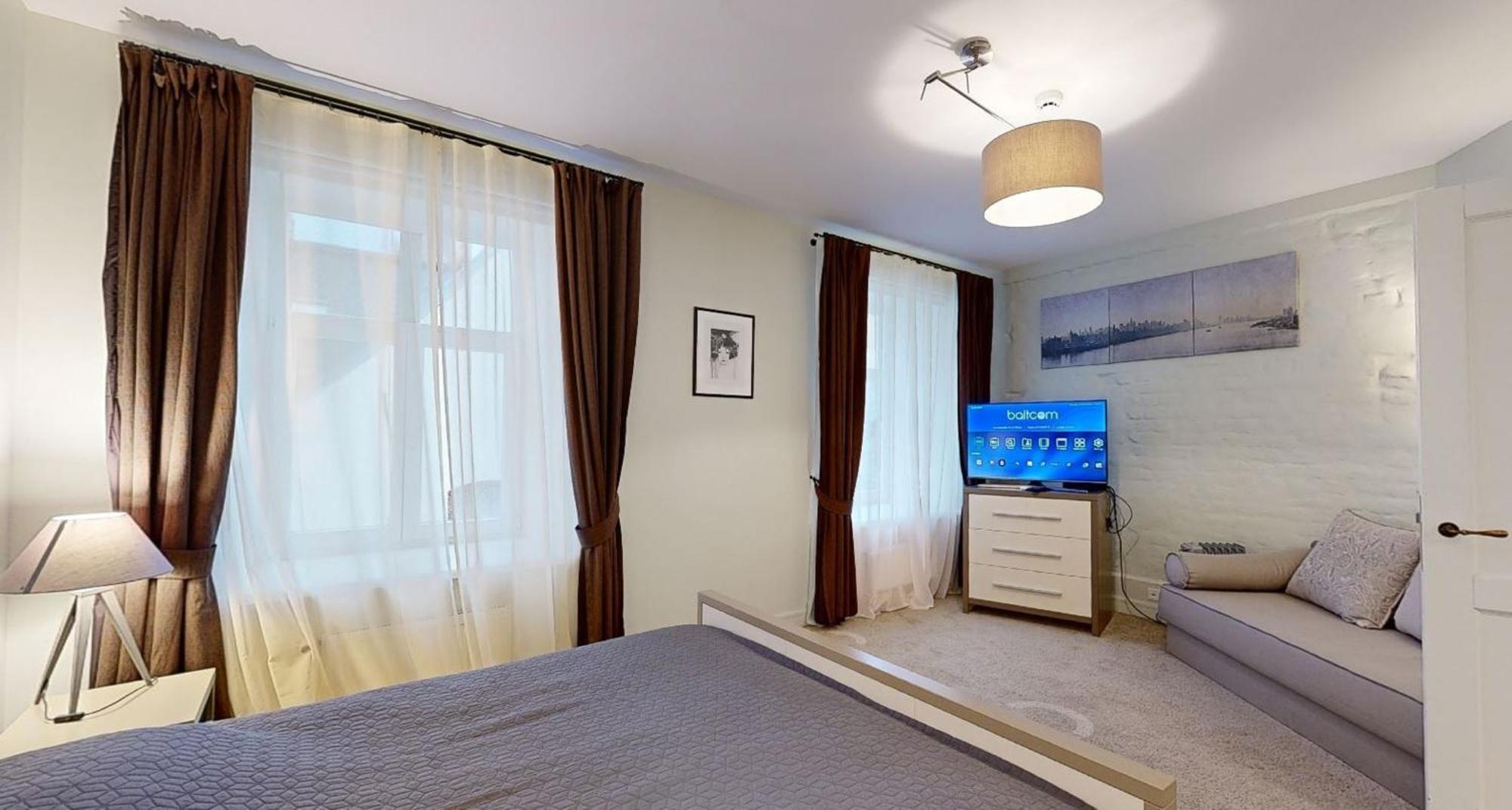 Apartment Doma Laukums In The Heart Of 3 Riga