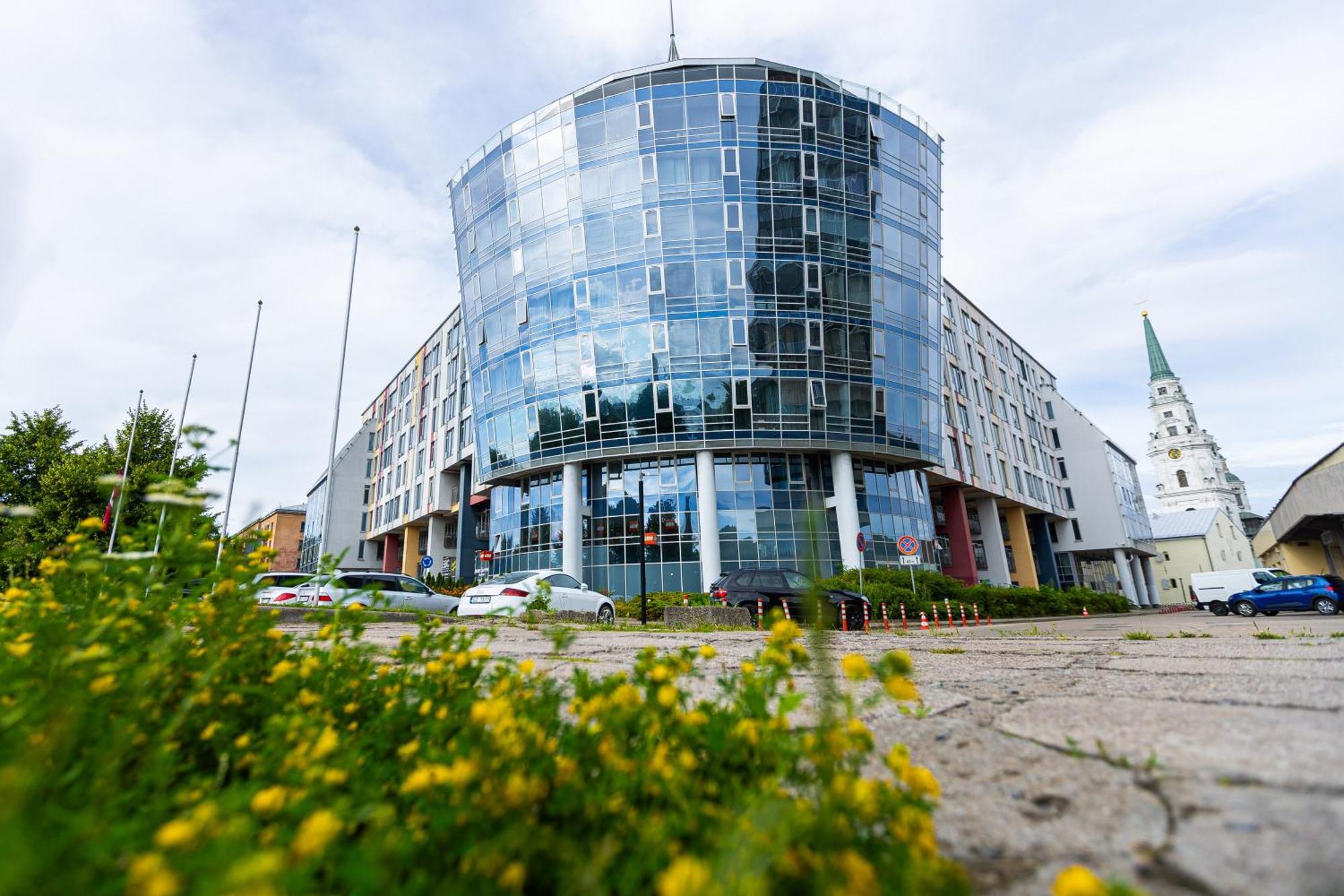 Royal Whith Free Parking * Riga