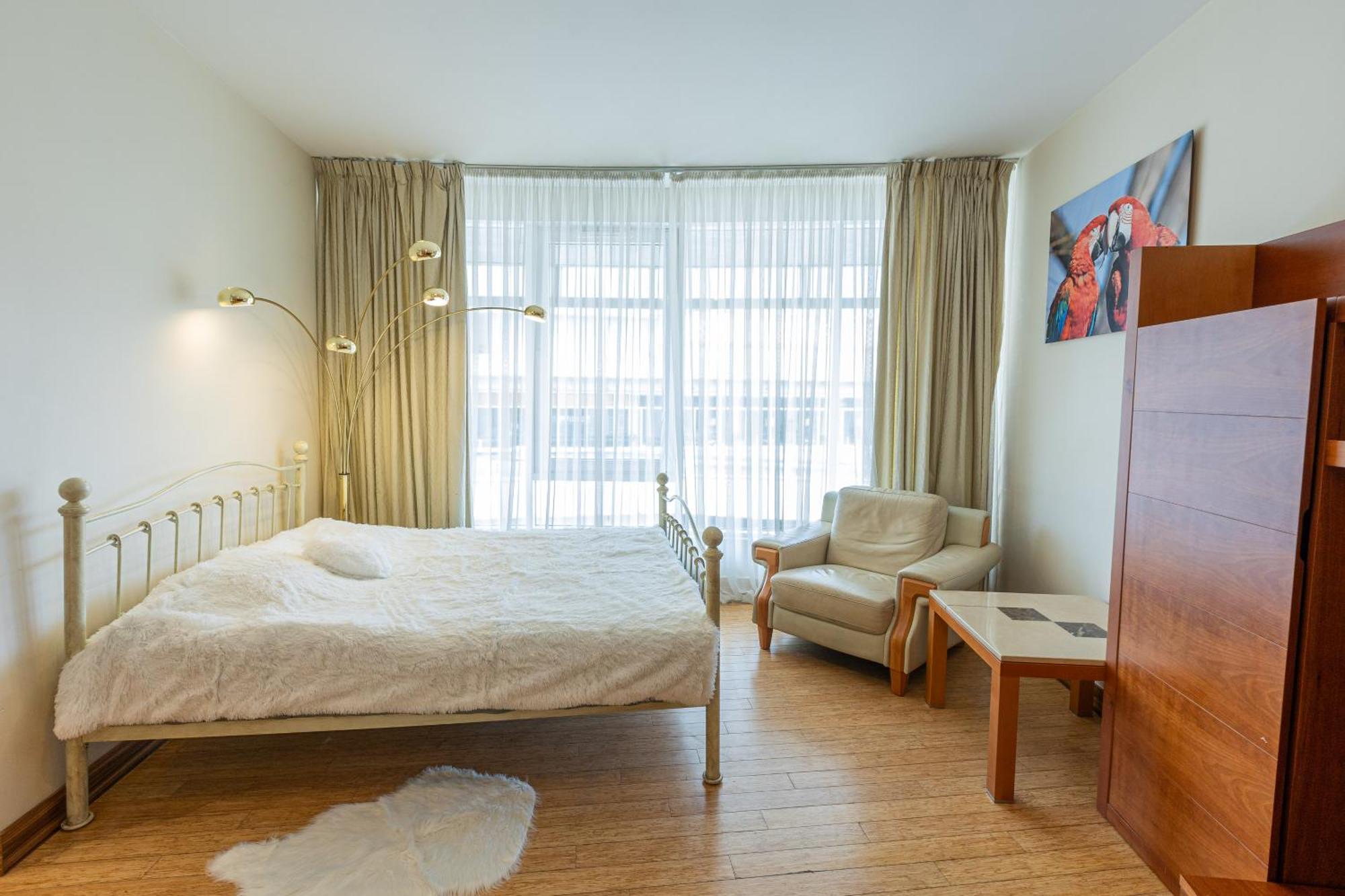 Royal Whith Free Parking Dzīvoklis *