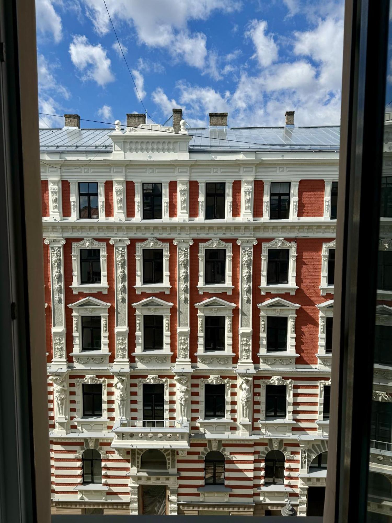 Beautiful, Spacious, Central 4br Riga