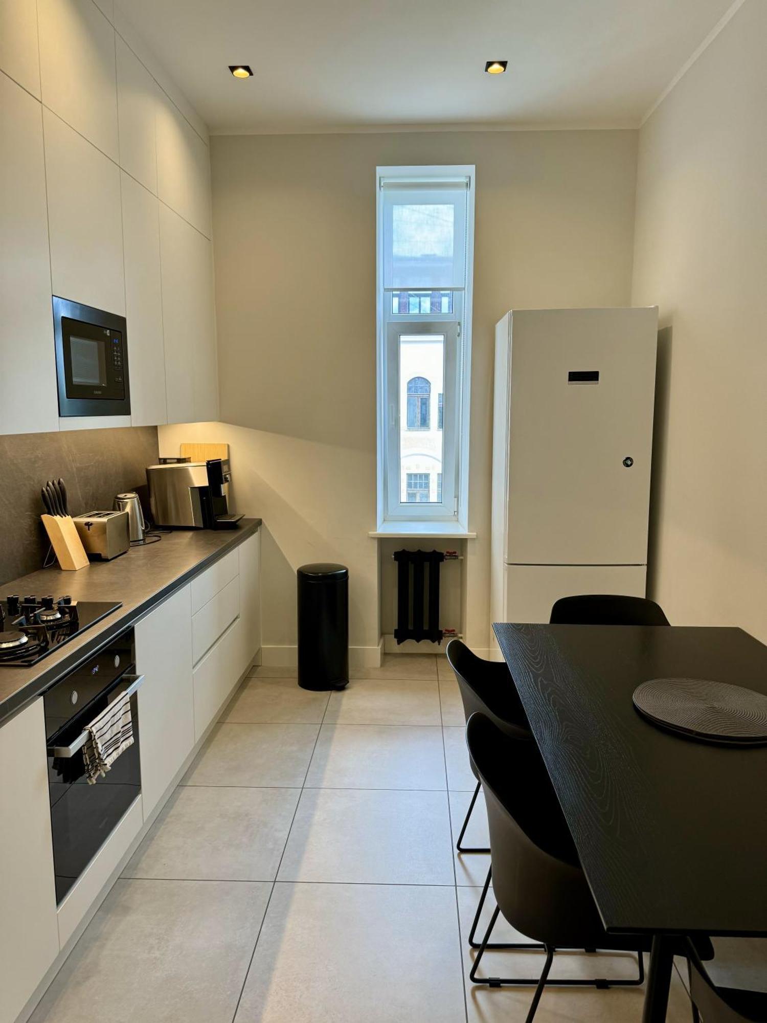 Beautiful, Spacious, Central 4br * Riga