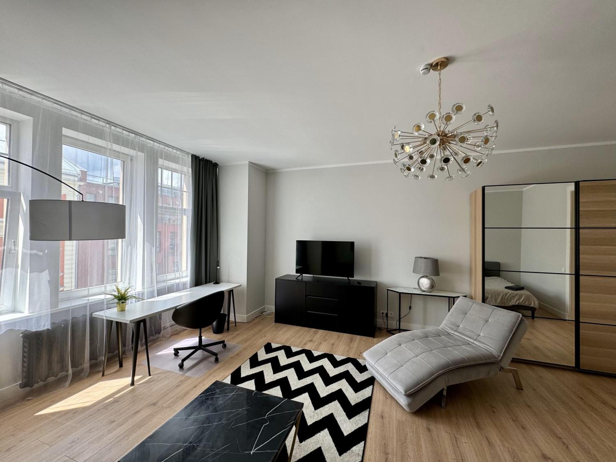 Beautiful, Spacious, Central 4br * Riga
