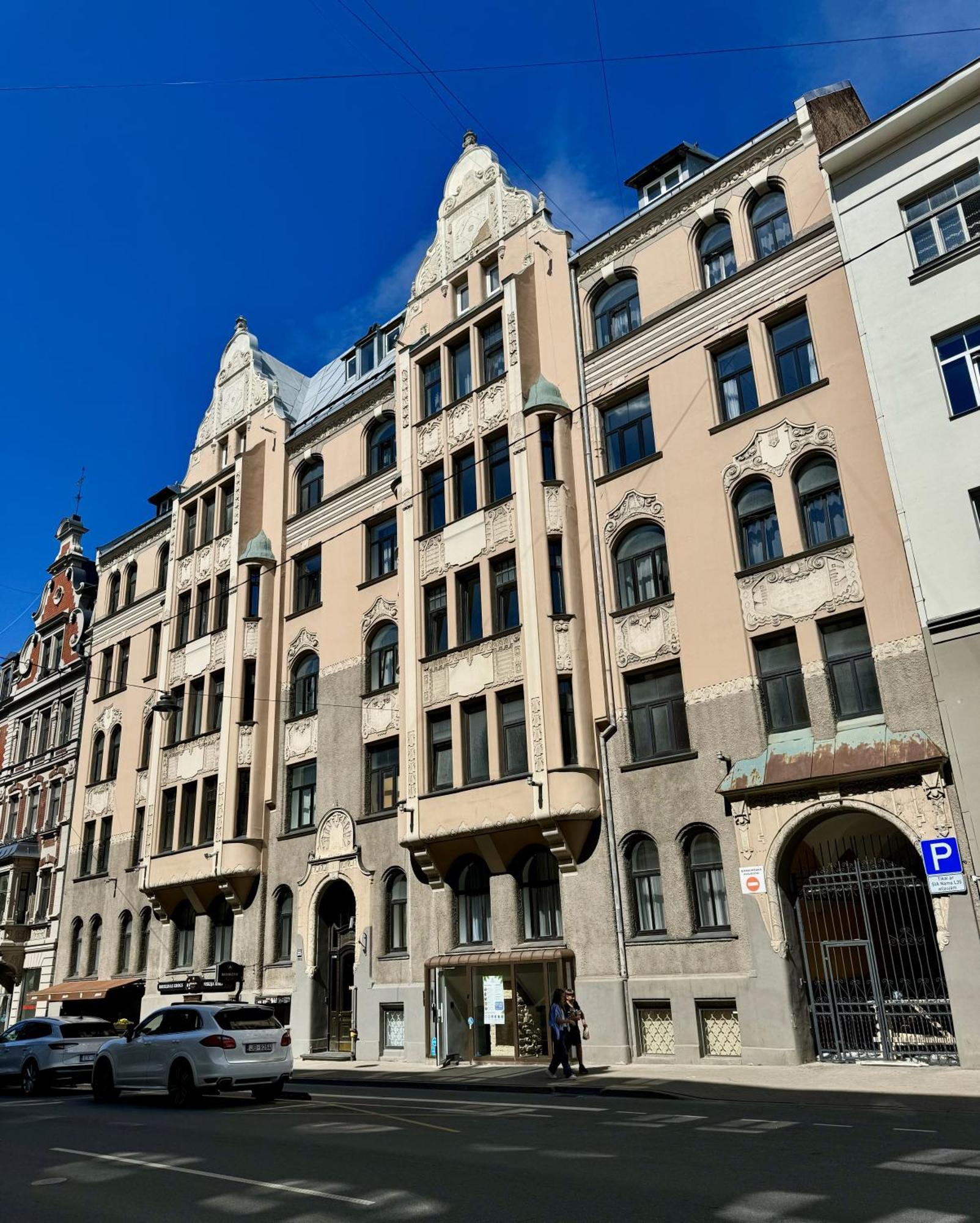 Apartment Beautiful, Spacious, Central 4br