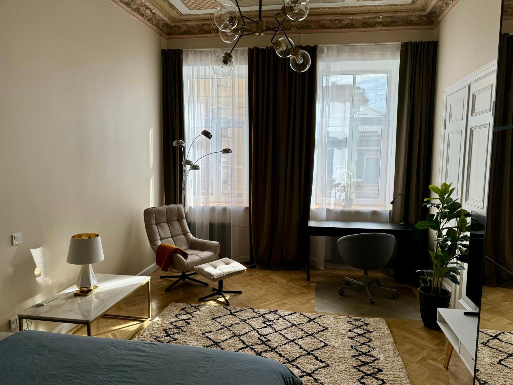 Beautiful And Central Art Nouveau With Ac