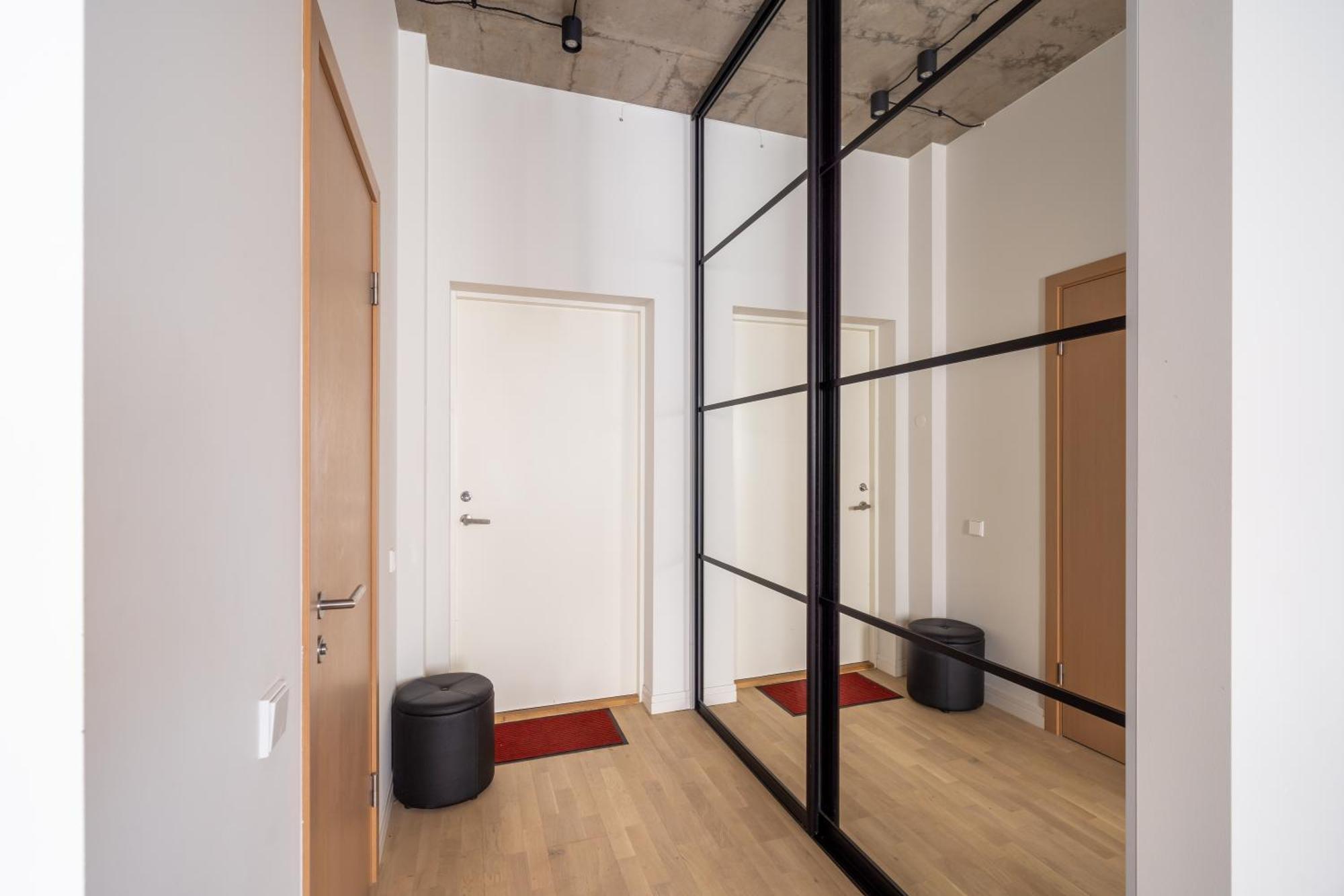 Cosy Old Town Flat In A Modern Secured Apt. Block *