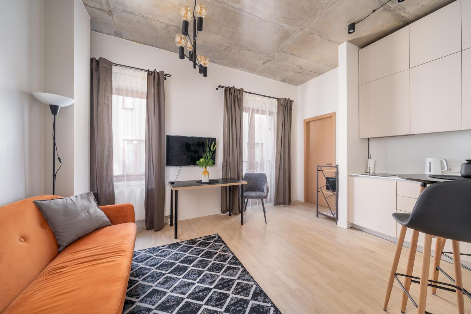 Cosy Old Town Flat In A Modern Secured Apt. Block Apartment