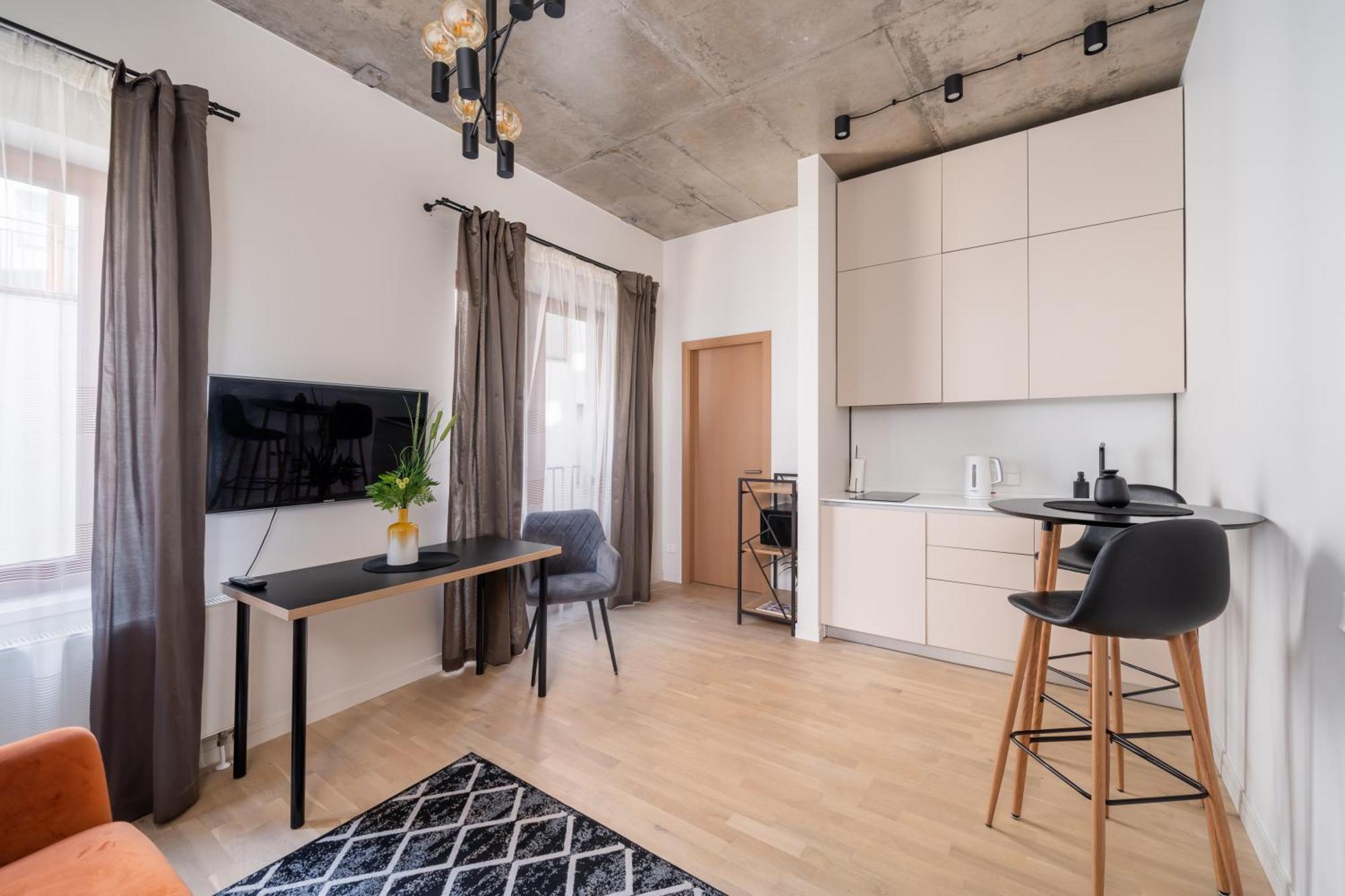 Cosy Old Town Flat In A Modern Secured Apt. Block
