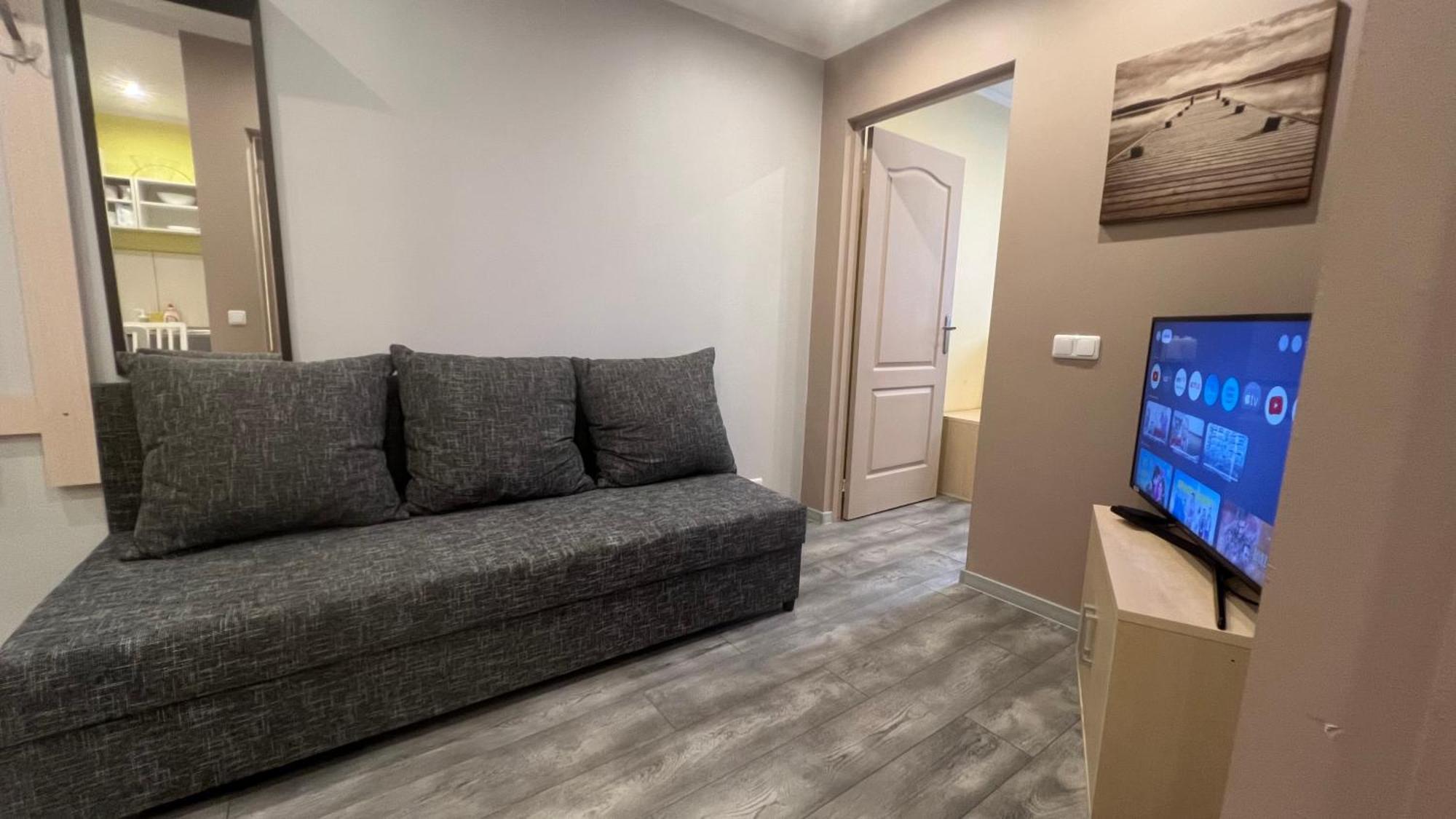 Riverside Promenade M3 Apartment *