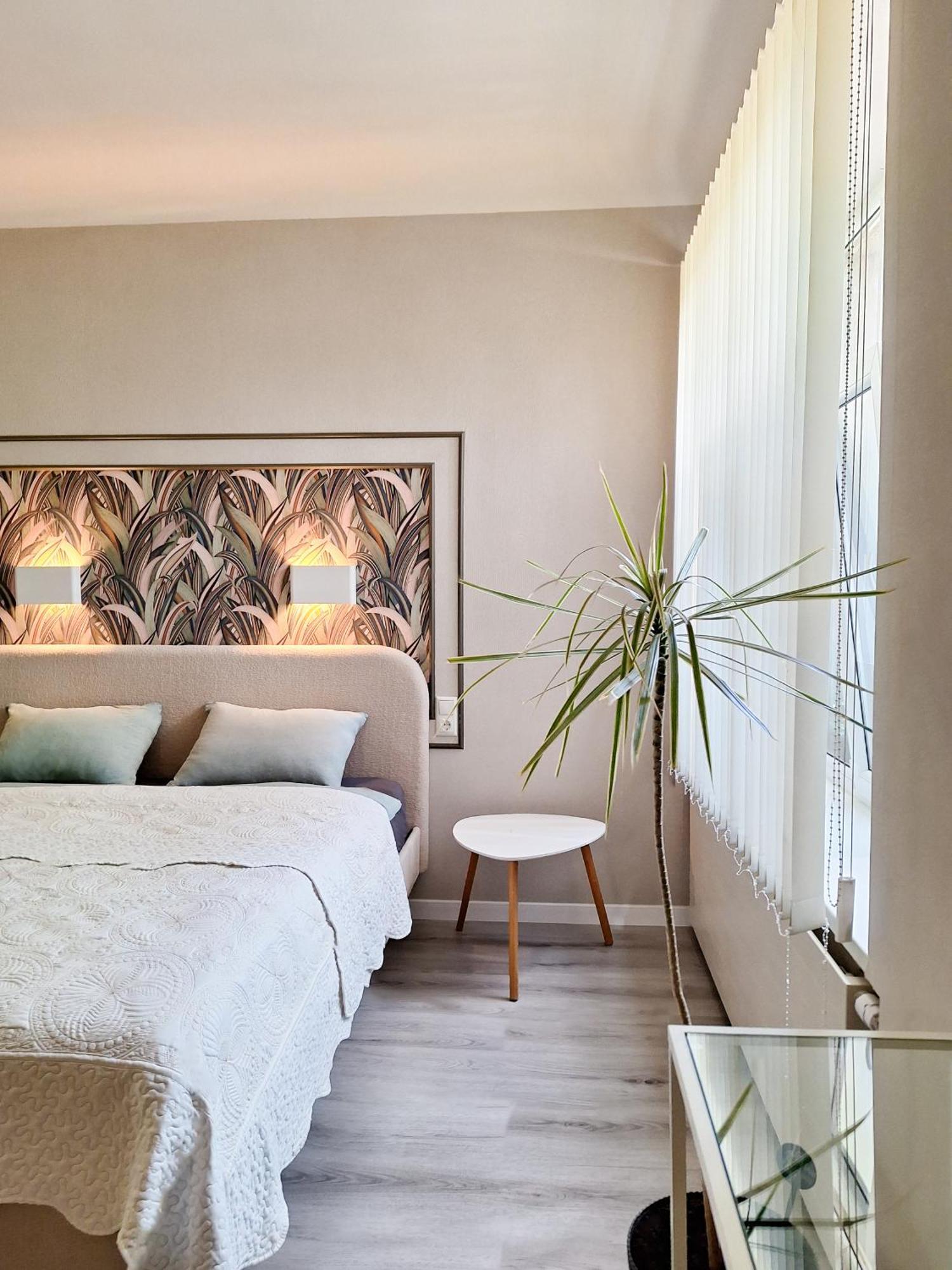 Apartment Newly Made With Private Entrance - 1st Floor *