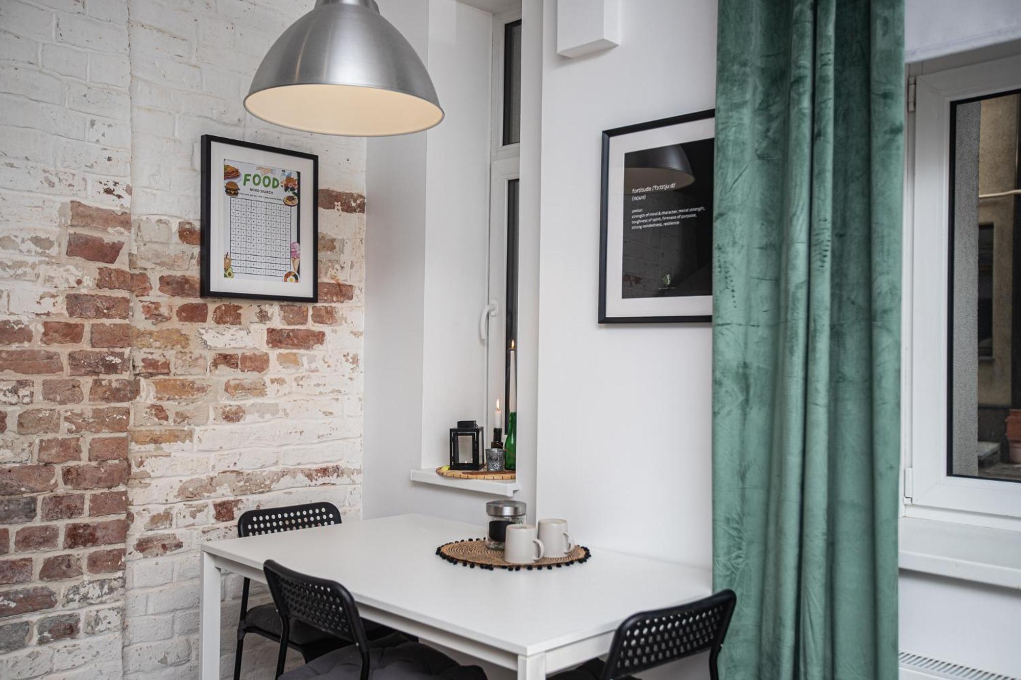 By The Andrejsala Area With Free Parking And Reach The Old Town In 15 Min Walk Apartment *