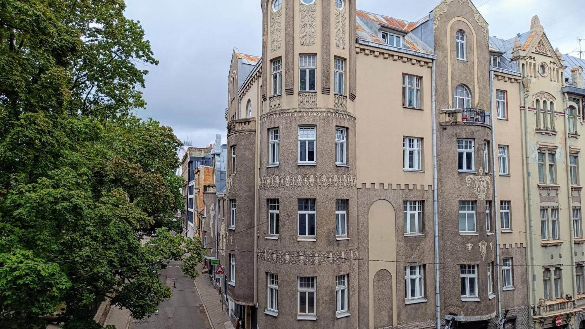 Julia Lacplesa Apartment
