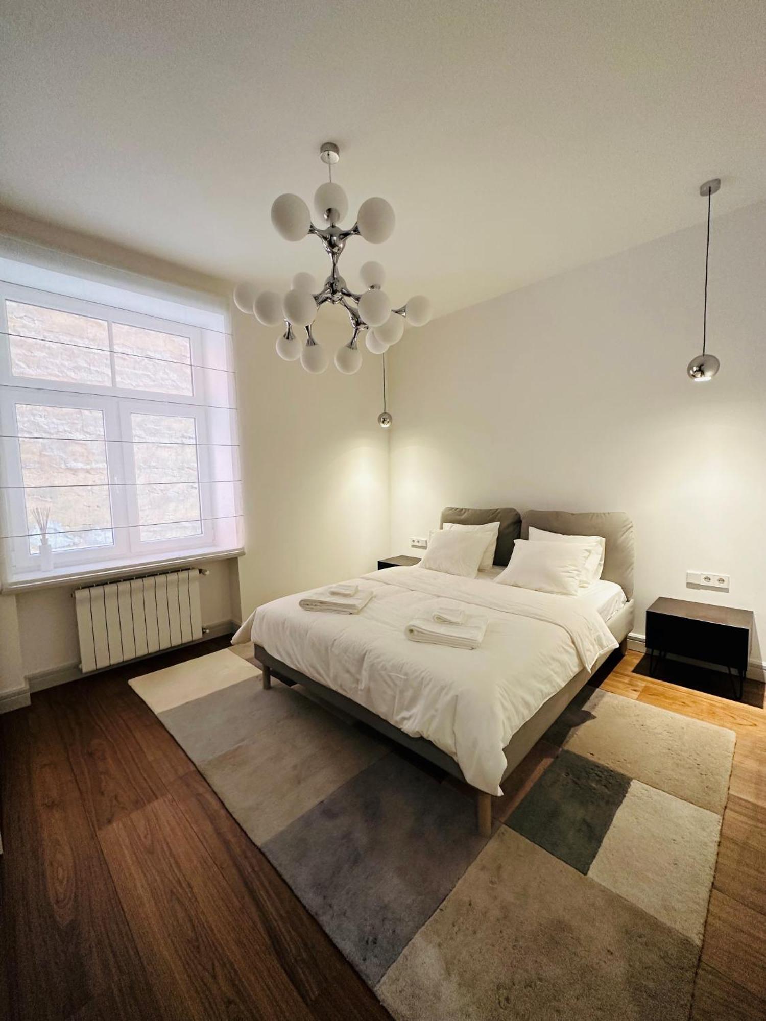 Spacious Modern And Flat