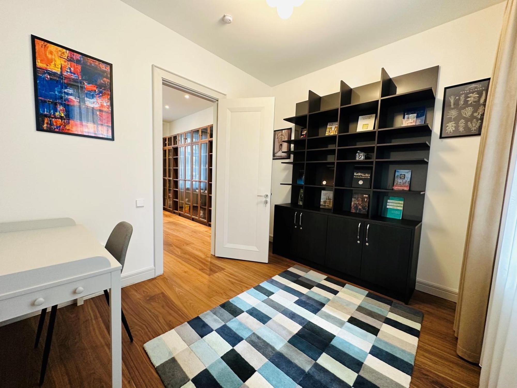 Spacious Modern And Flat *